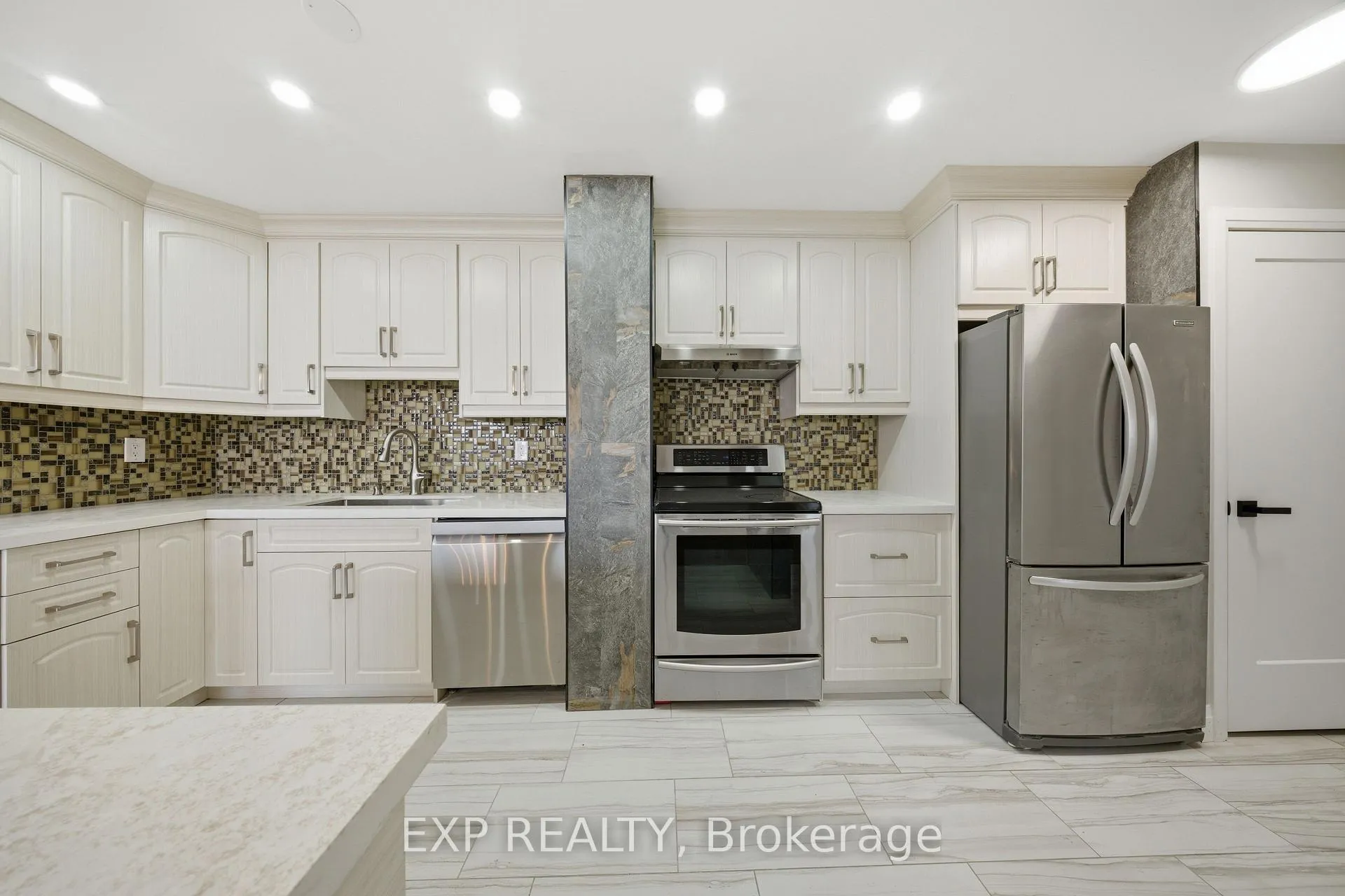 Photo 17 of Unit PH3, 222 Jackson Street, Hamilton, Durand — HOMEH