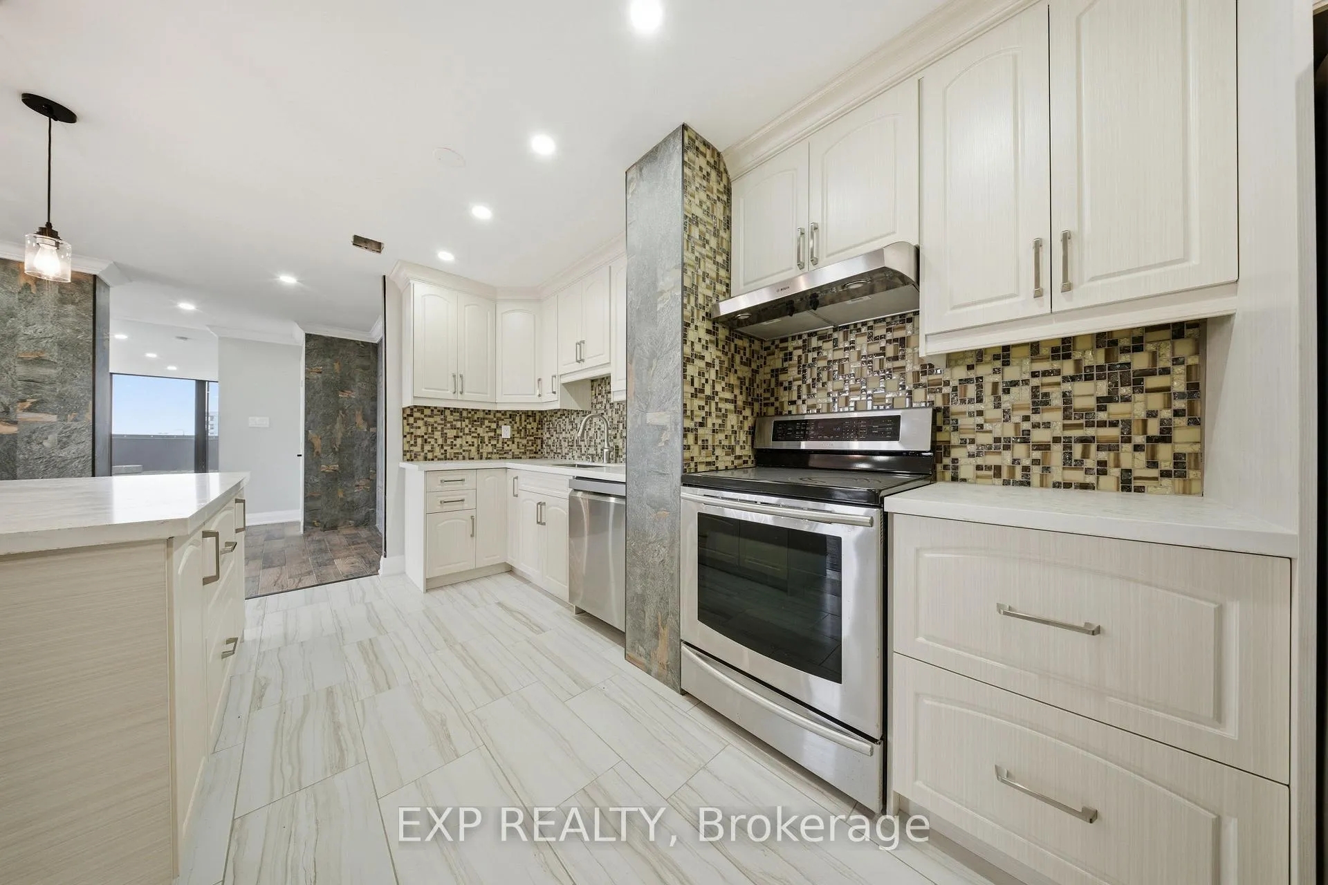 Photo 18 of Unit PH3, 222 Jackson Street, Hamilton, Durand — HOMEH
