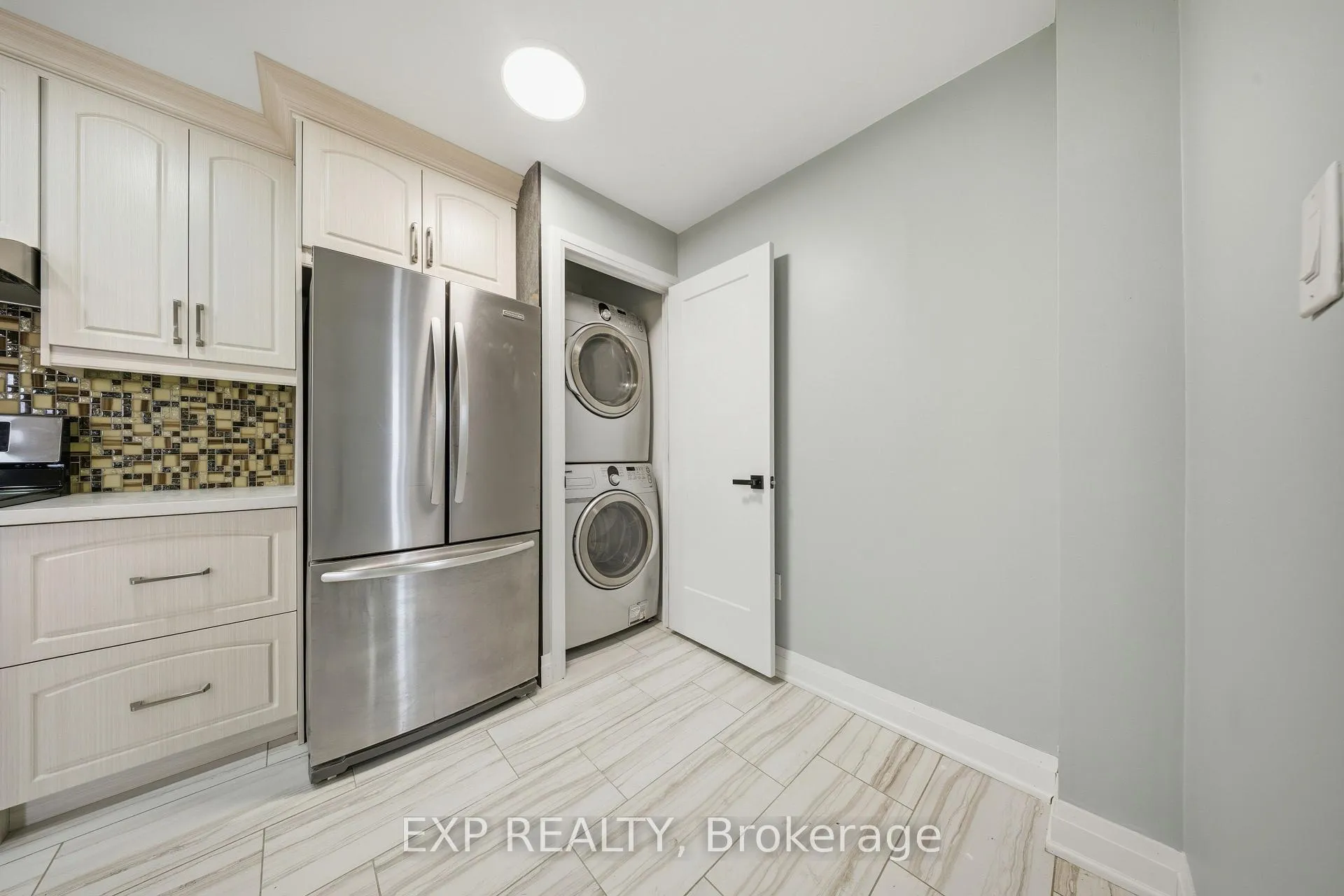 Photo 20 of Unit PH3, 222 Jackson Street, Hamilton, Durand — HOMEH