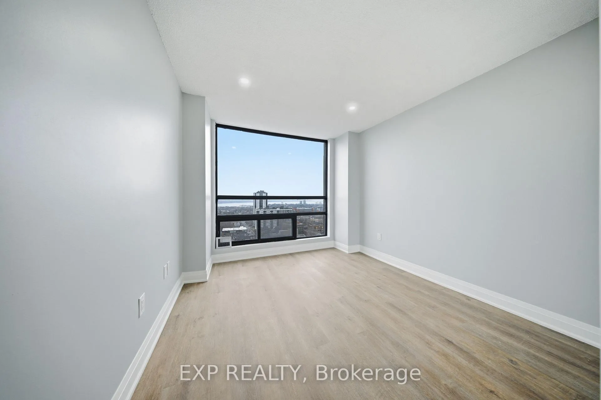 Photo 22 of Unit PH3, 222 Jackson Street, Hamilton, Durand — HOMEH