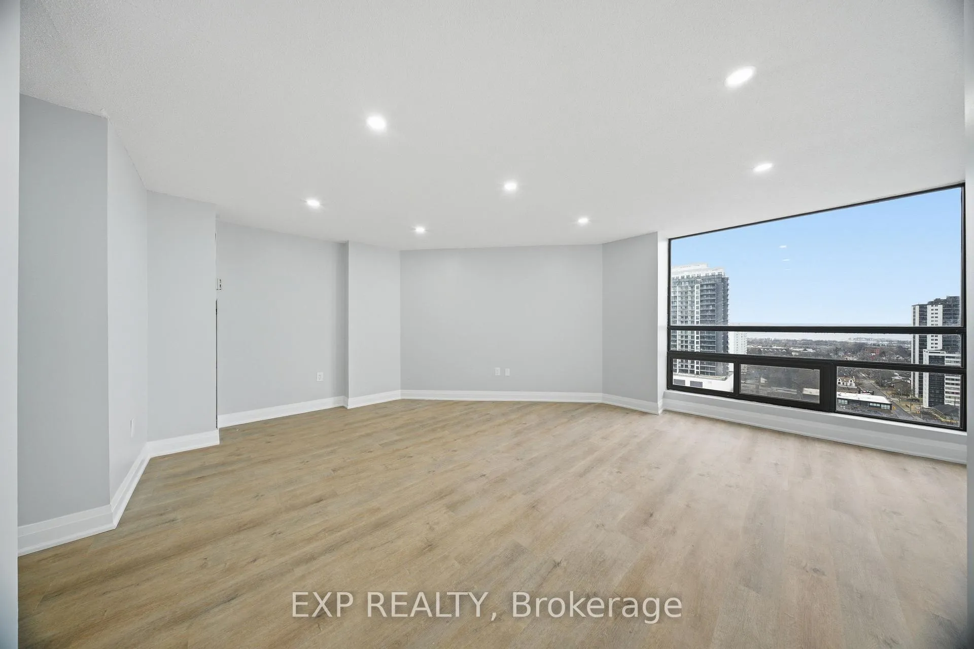 Photo 27 of Unit PH3, 222 Jackson Street, Hamilton, Durand — HOMEH