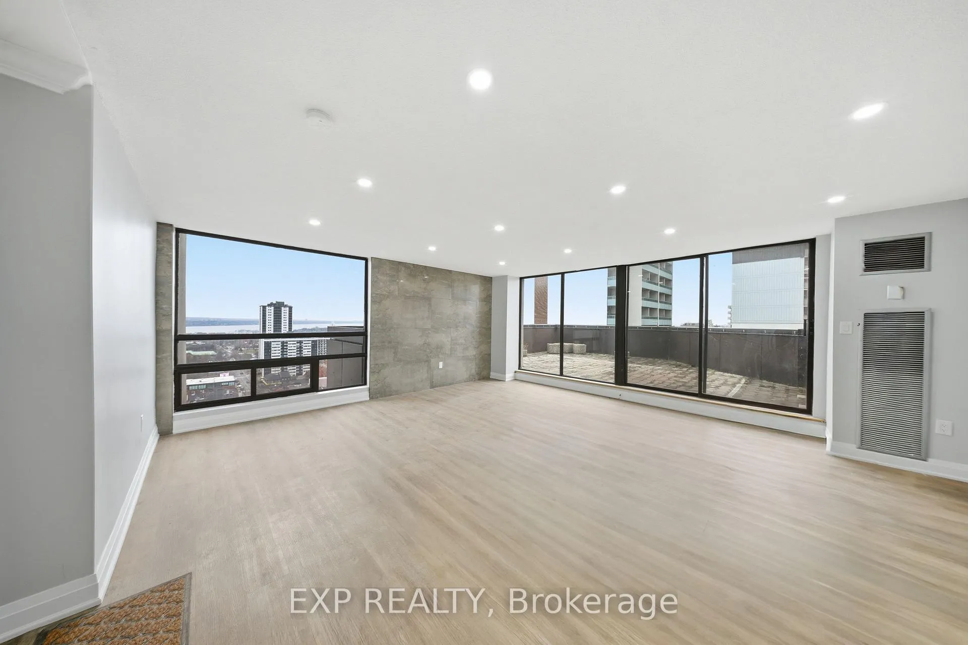 Photo 35 of Unit PH3, 222 Jackson Street, Hamilton, Durand — HOMEH
