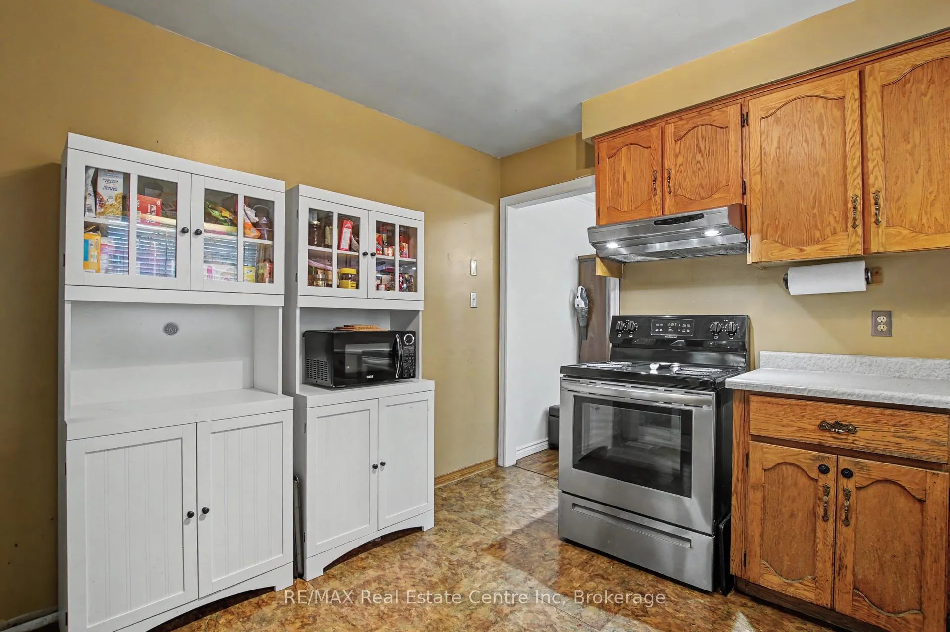 Photo 12 of 503 Whitelaw Road, Guelph, Willow West/Sugarbush/West Acres — HOMEH