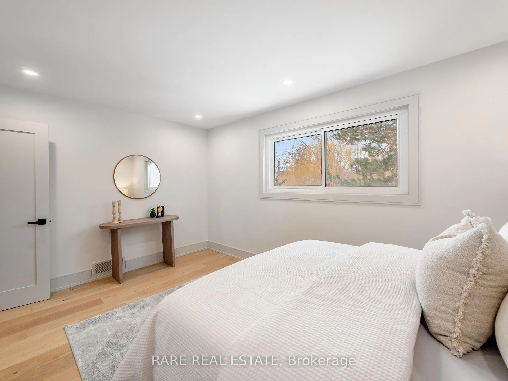 Photo 17 of 45 Thorny Brae Drive, Markham, Royal Orchard — HOMEH
