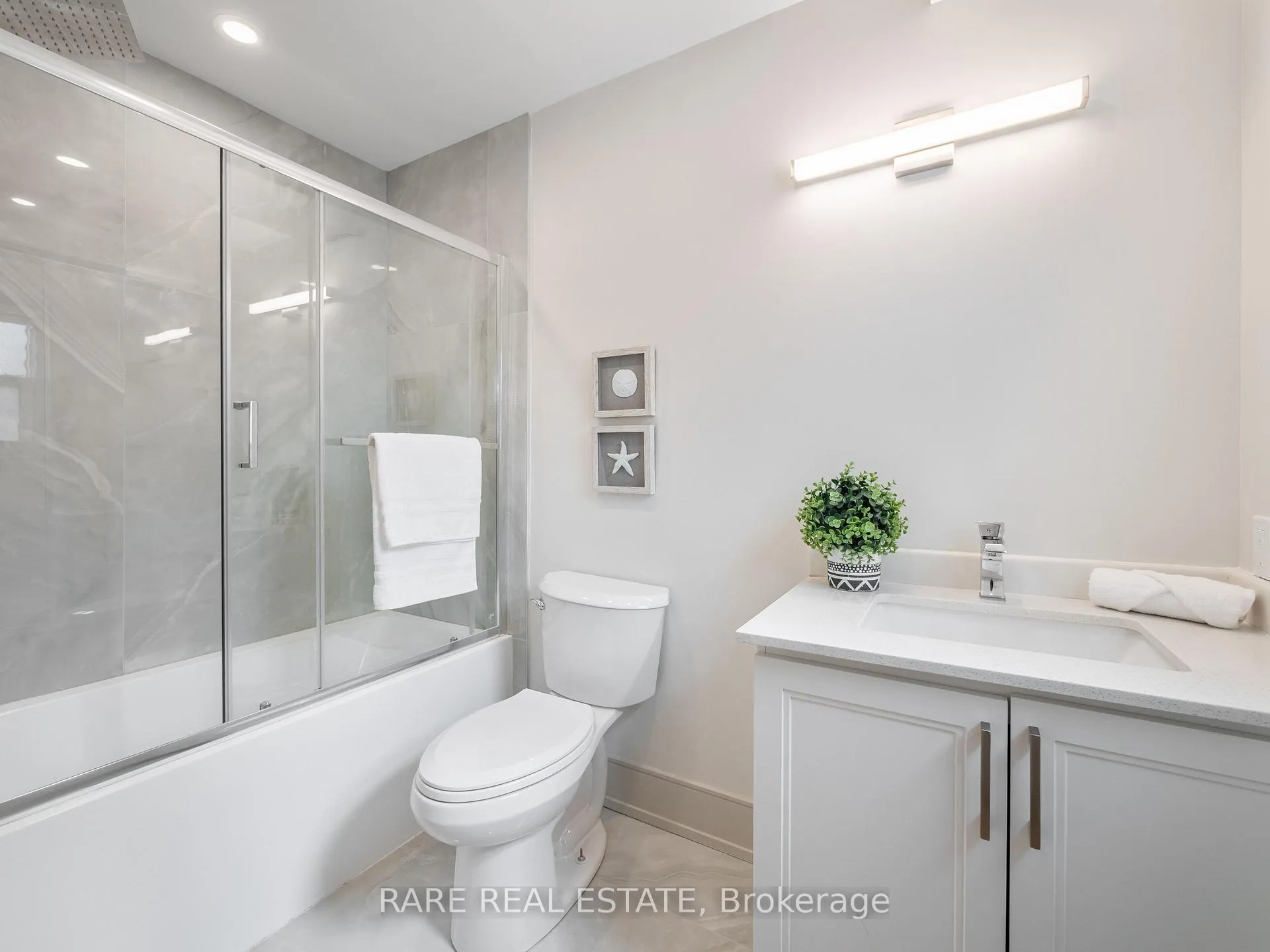 Photo 31 of 45 Thorny Brae Drive, Markham, Royal Orchard — HOMEH