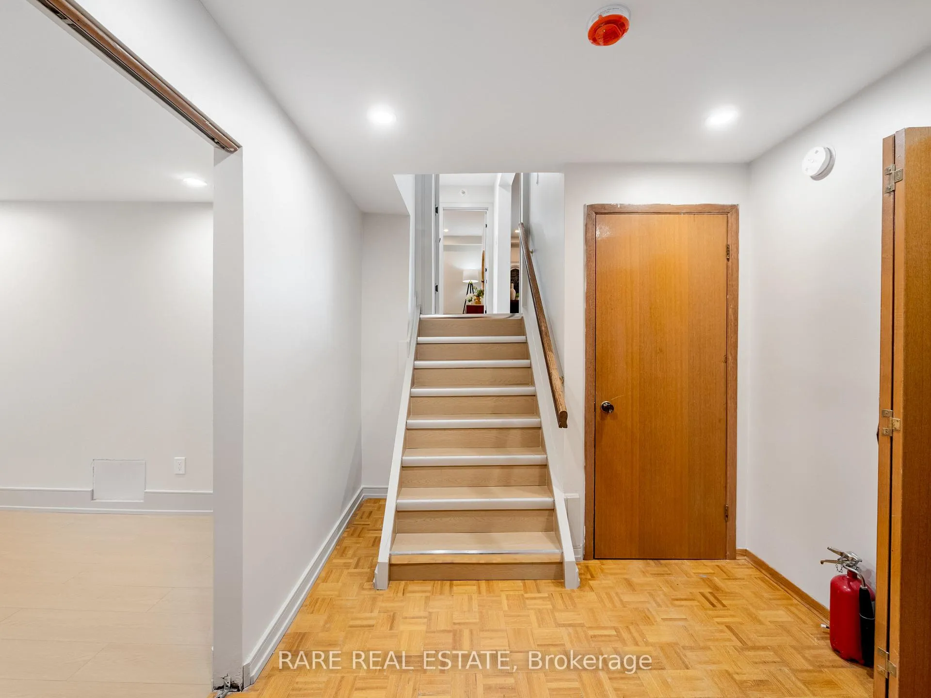 Photo 33 of 45 Thorny Brae Drive, Markham, Royal Orchard — HOMEH