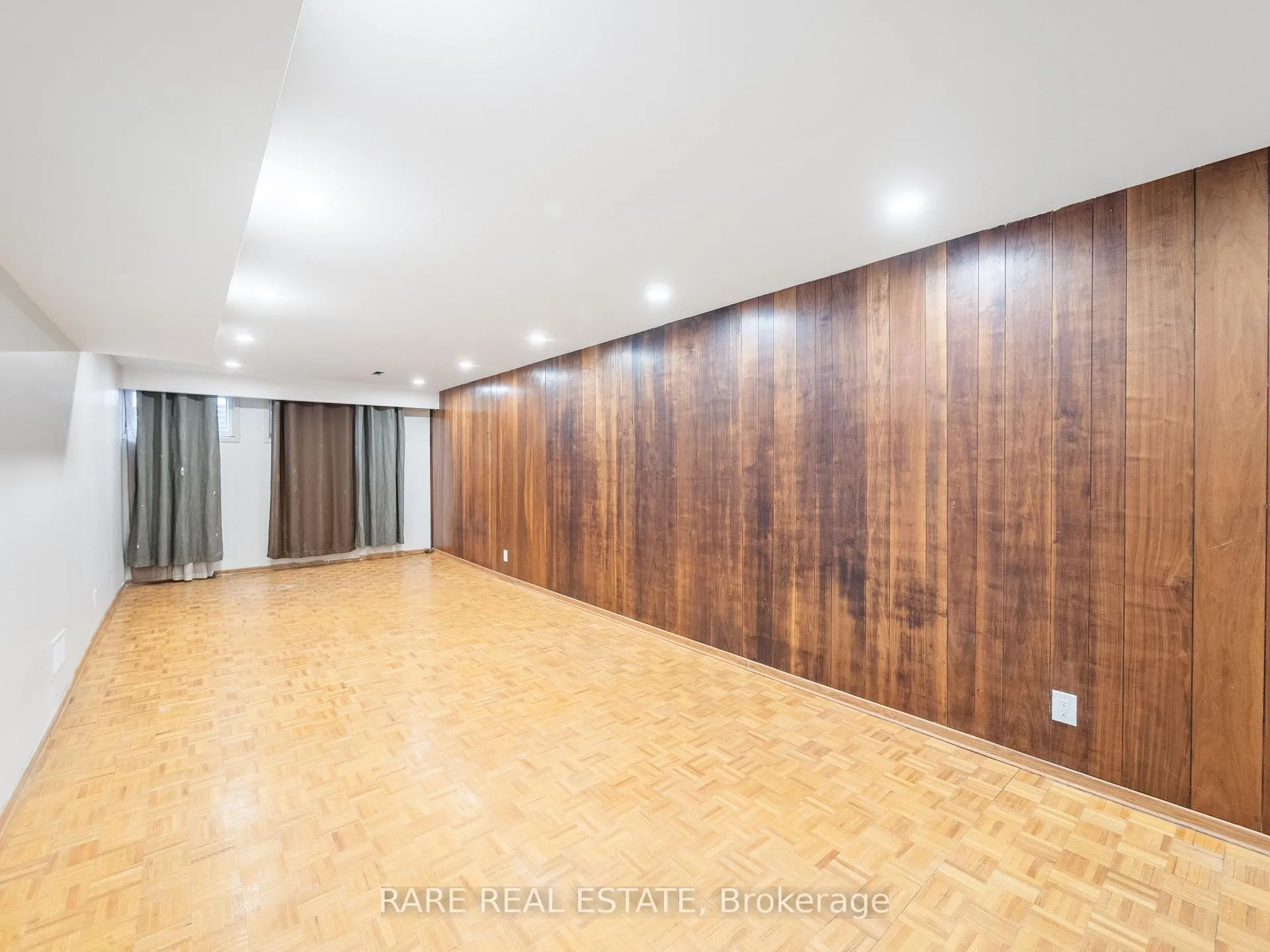 Photo 34 of 45 Thorny Brae Drive, Markham, Royal Orchard — HOMEH