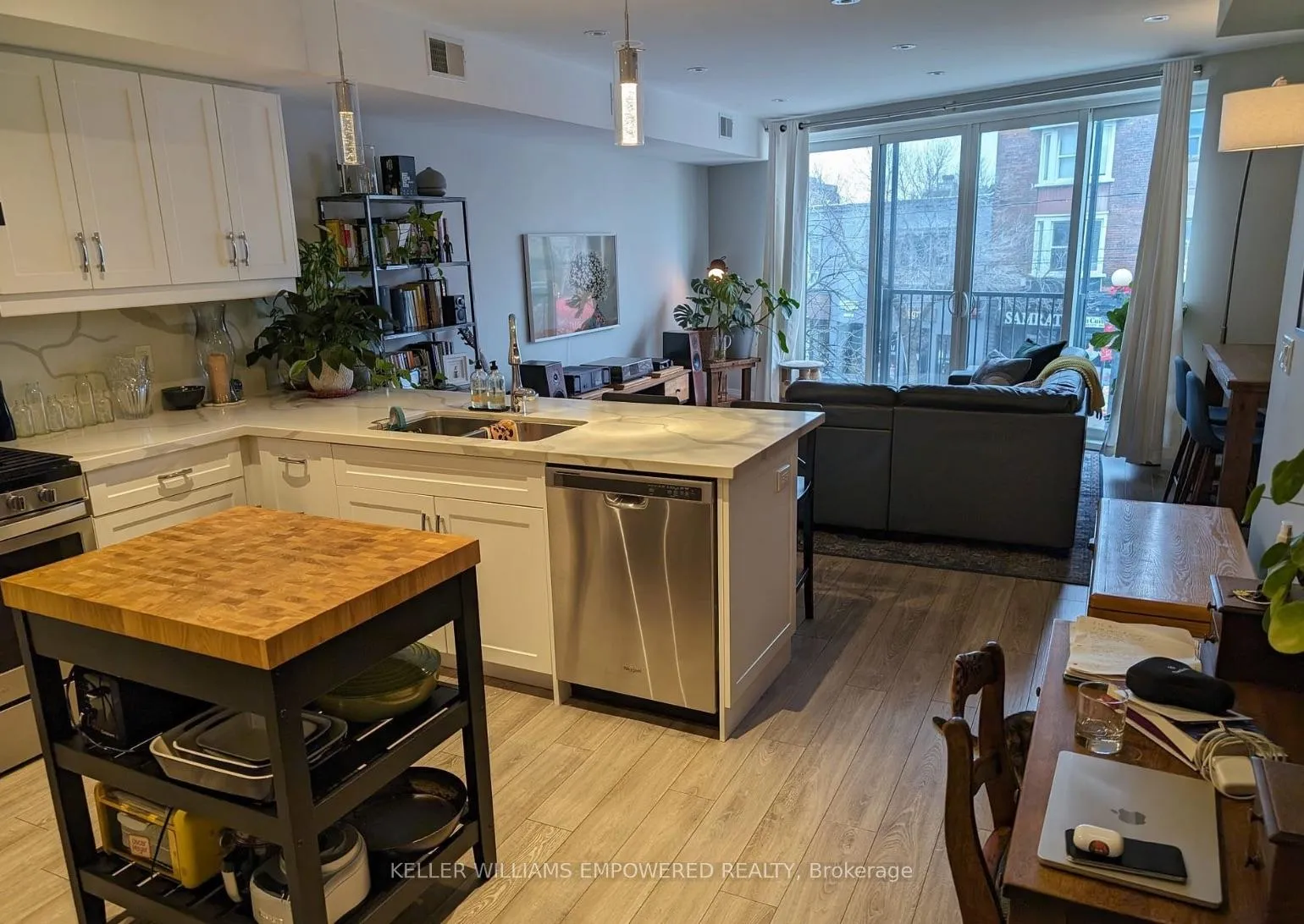 Photo 3 of Unit A, 649 College Street, Toronto, Trinity-Bellwoods — HOMEH