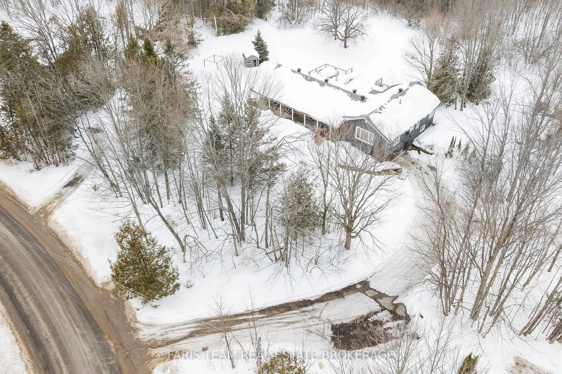 Photo 2 of 2332 Foxmead Road, Oro-Medonte, Rural Oro-Medonte — HOMEH