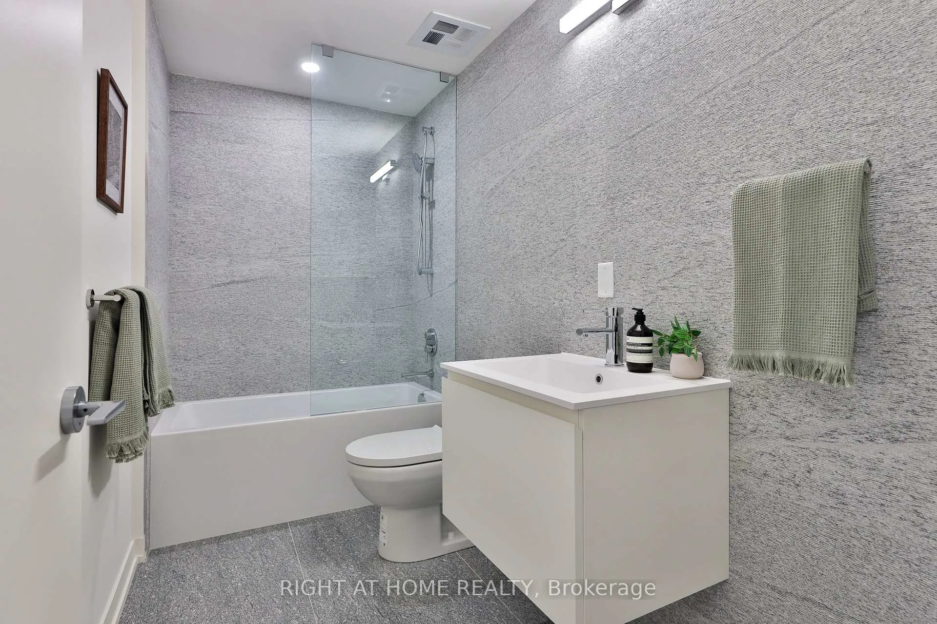 Photo 12 of Unit 405, 761 Queen Street E, Toronto, South Riverdale — HOMEH