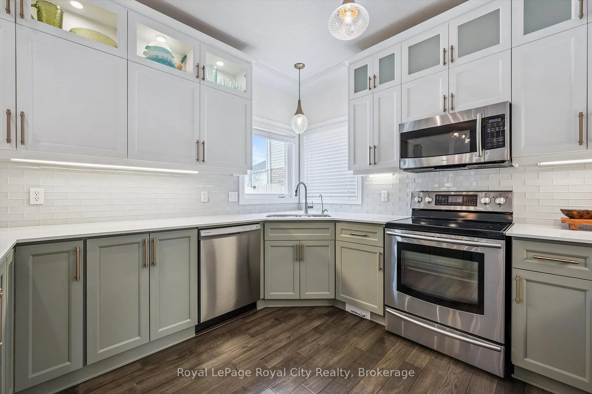 Photo 19 of 279 Farley Drive, Guelph, Pineridge/Westminster Woods — HOMEH