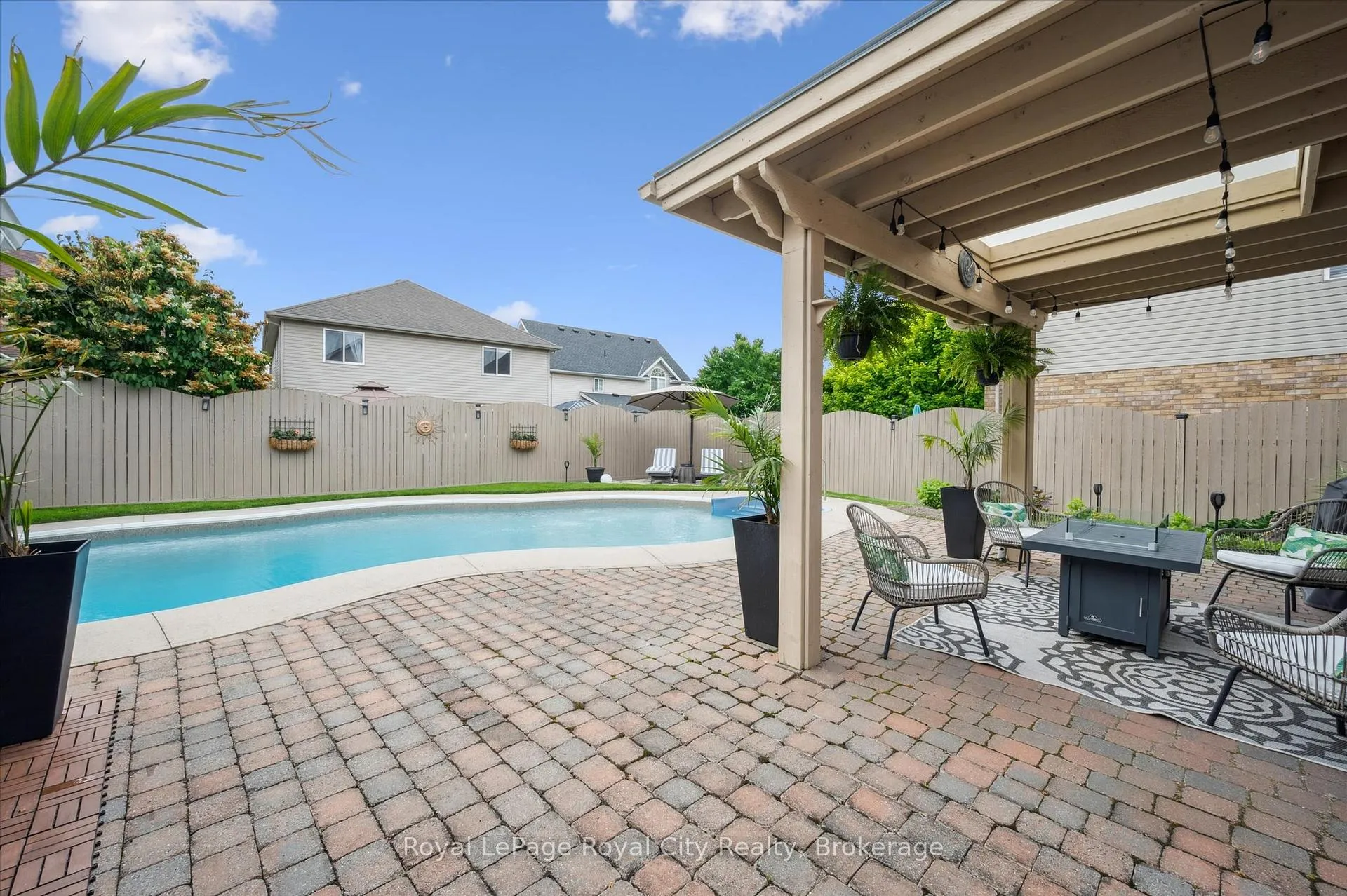 Photo 42 of 279 Farley Drive, Guelph, Pineridge/Westminster Woods — HOMEH