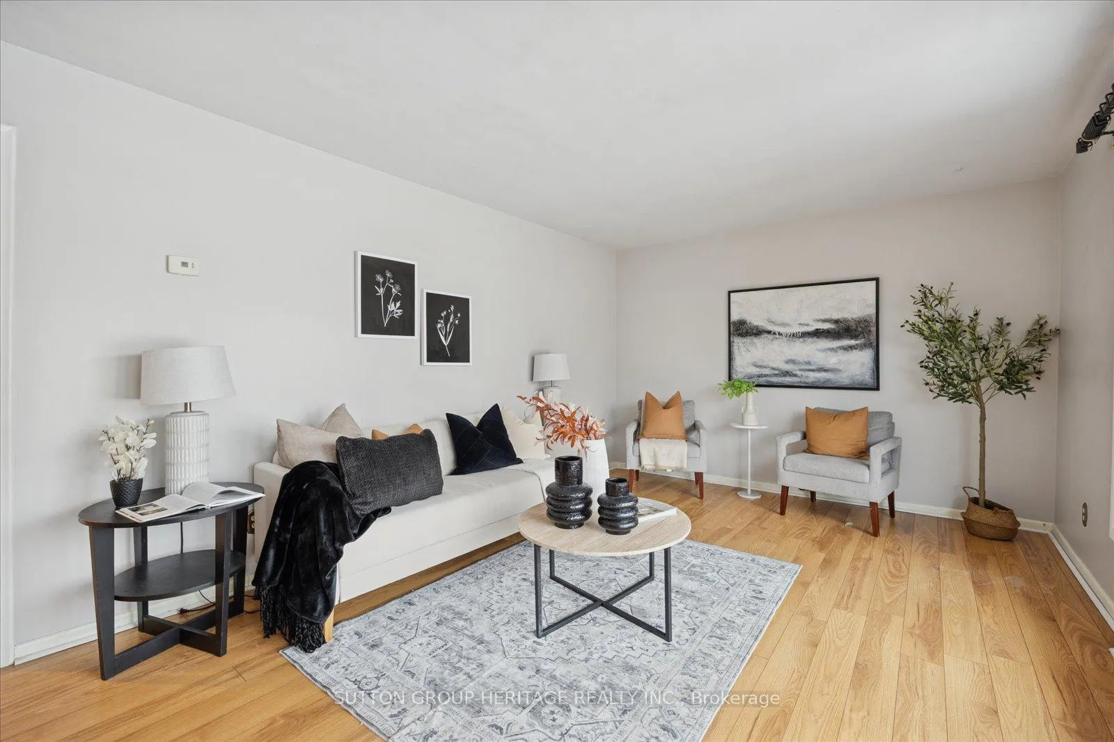 Photo 7 of 2592 Trulls Road, Clarington, Courtice — HOMEH