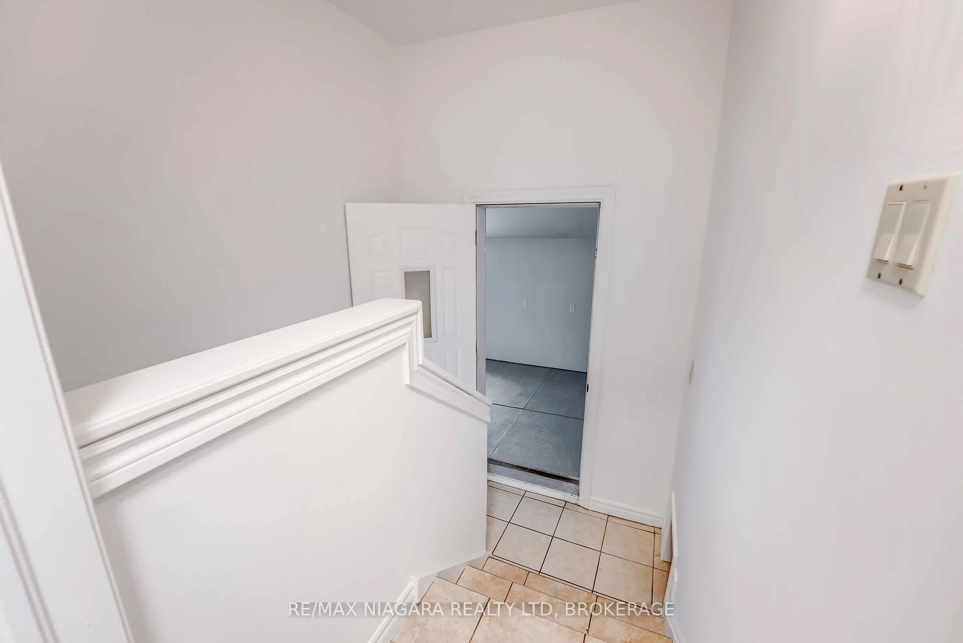 Photo 19 of 5 St Peter Street, St. Catharines, Burleigh Hill — HOMEH