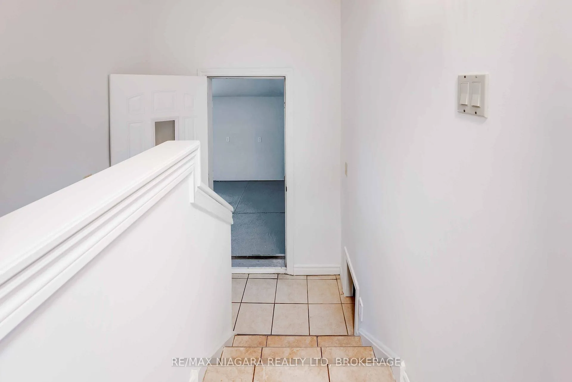 Photo 20 of 5 St Peter Street, St. Catharines, Burleigh Hill — HOMEH