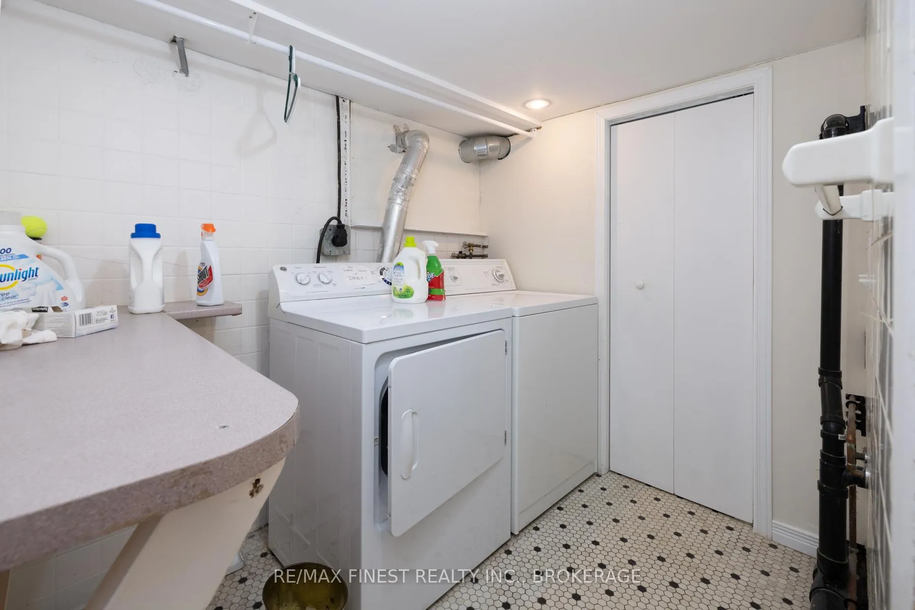 Photo 36 of 180 King Street E, Kingston, Central City East — HOMEH