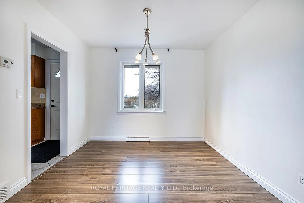 Photo 7 of 569 Gibbons Street, Oshawa, McLaughlin — HOMEH
