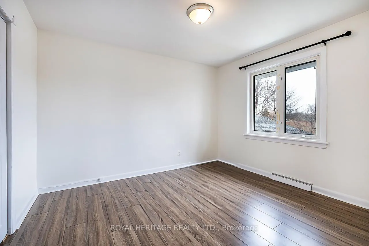 Photo 11 of 569 Gibbons Street, Oshawa, McLaughlin — HOMEH