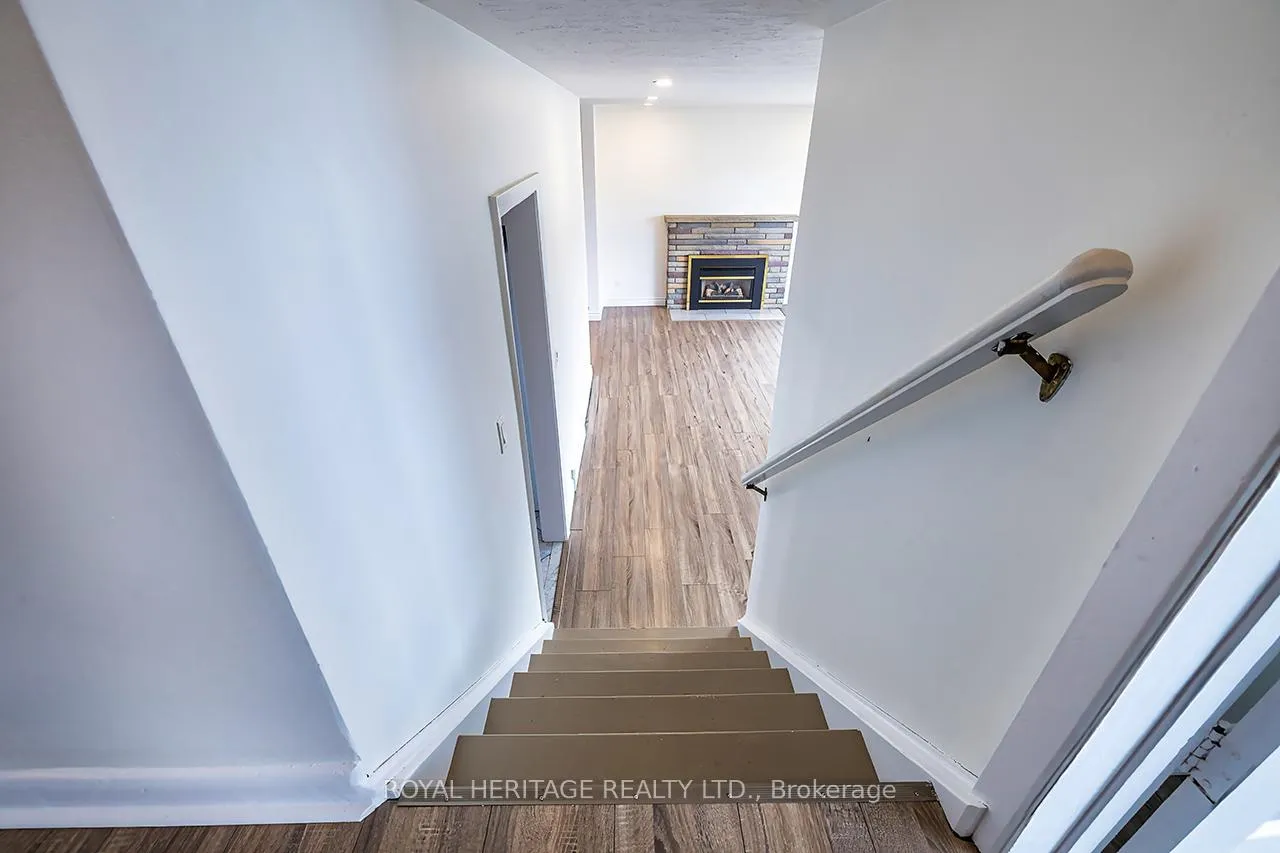 Photo 12 of 569 Gibbons Street, Oshawa, McLaughlin — HOMEH
