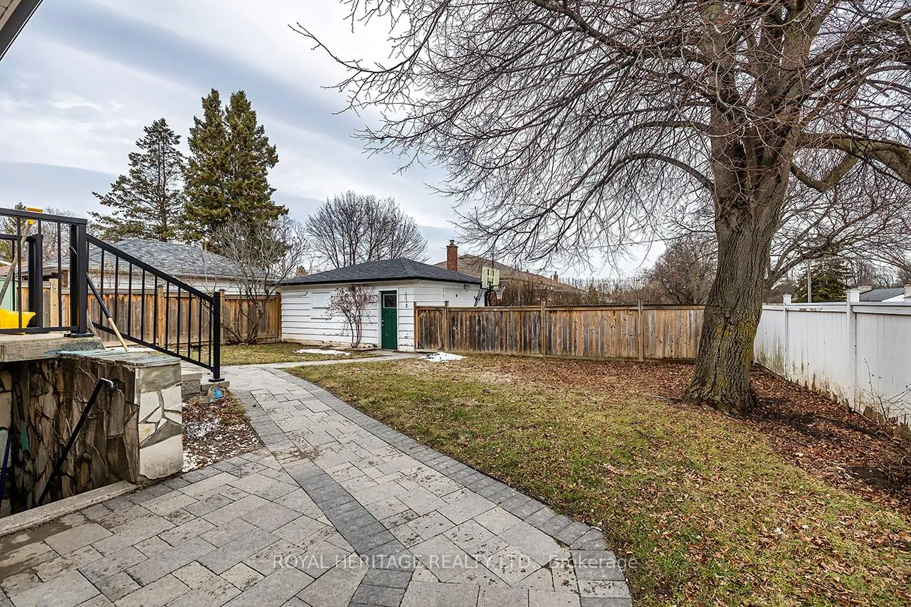 Photo 16 of 569 Gibbons Street, Oshawa, McLaughlin — HOMEH