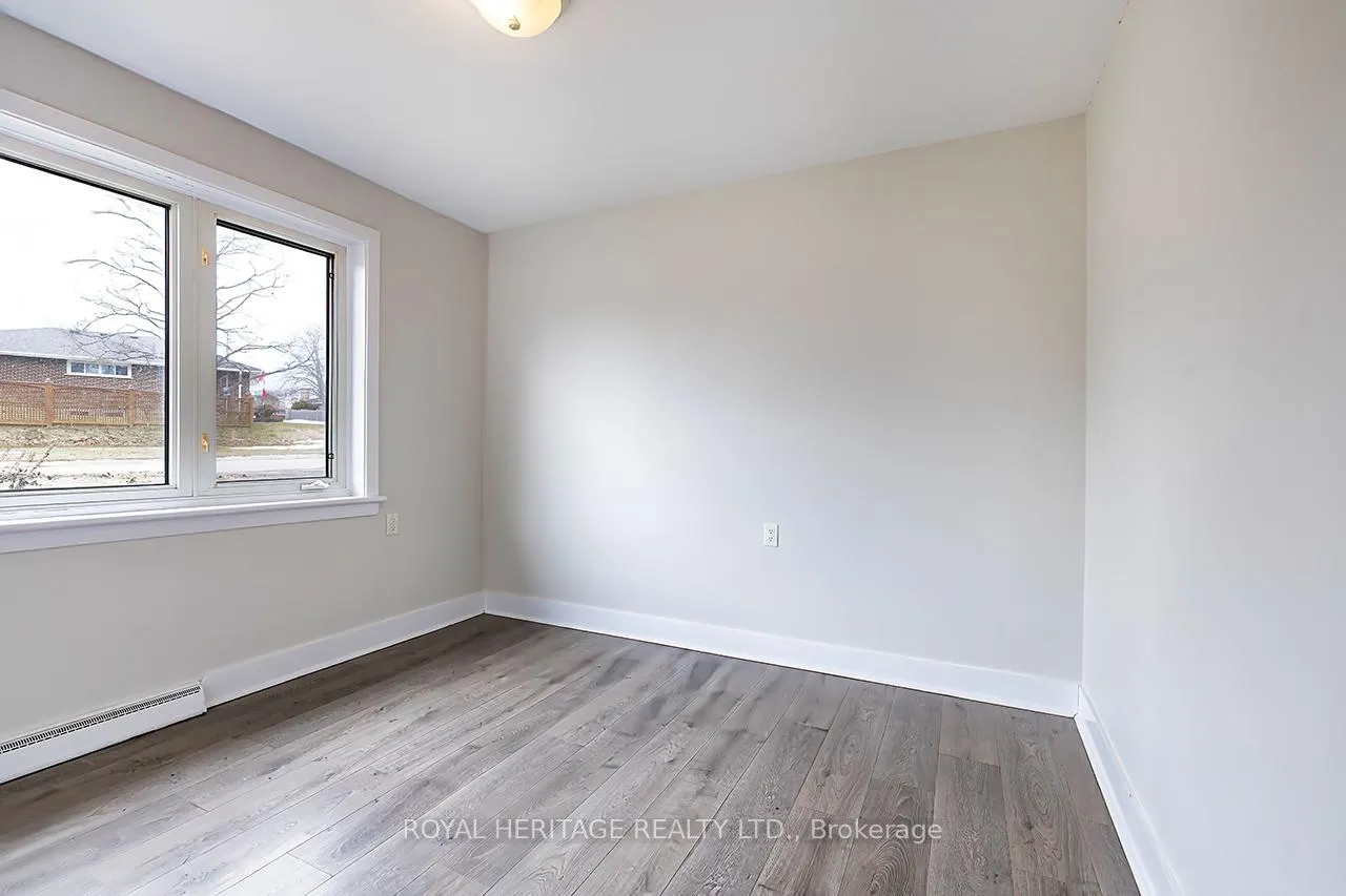 Photo 20 of 569 Gibbons Street, Oshawa, McLaughlin — HOMEH