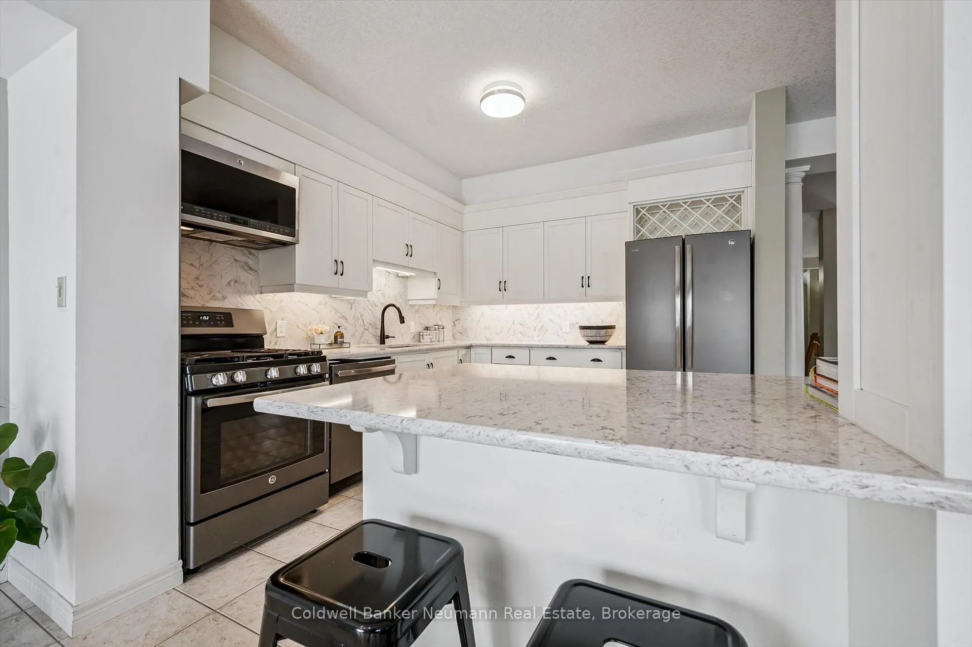 Photo 10 of 23 Spencer Crescent, Guelph, Pineridge/Westminster Woods — HOMEH