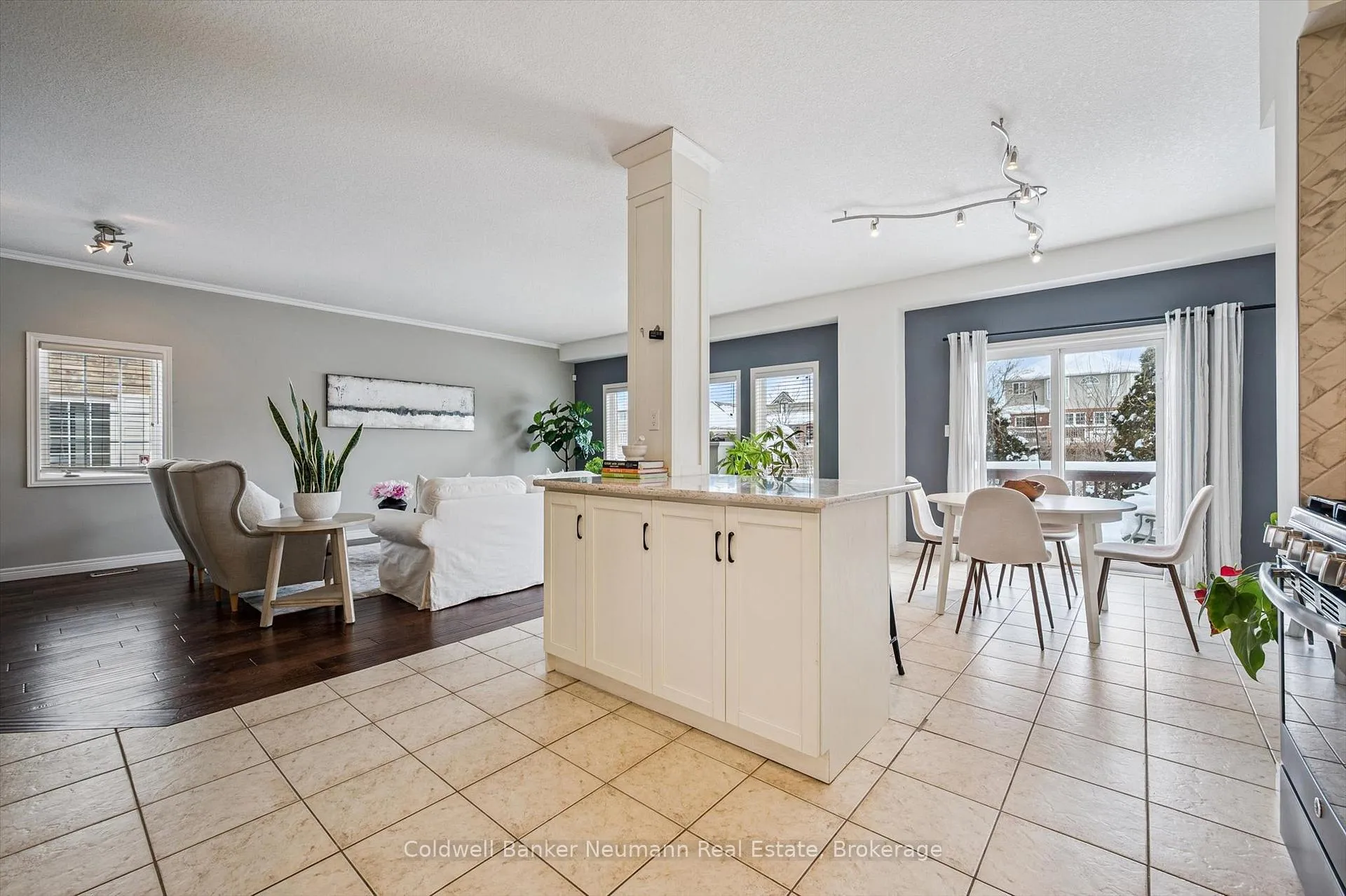 Photo 13 of 23 Spencer Crescent, Guelph, Pineridge/Westminster Woods — HOMEH