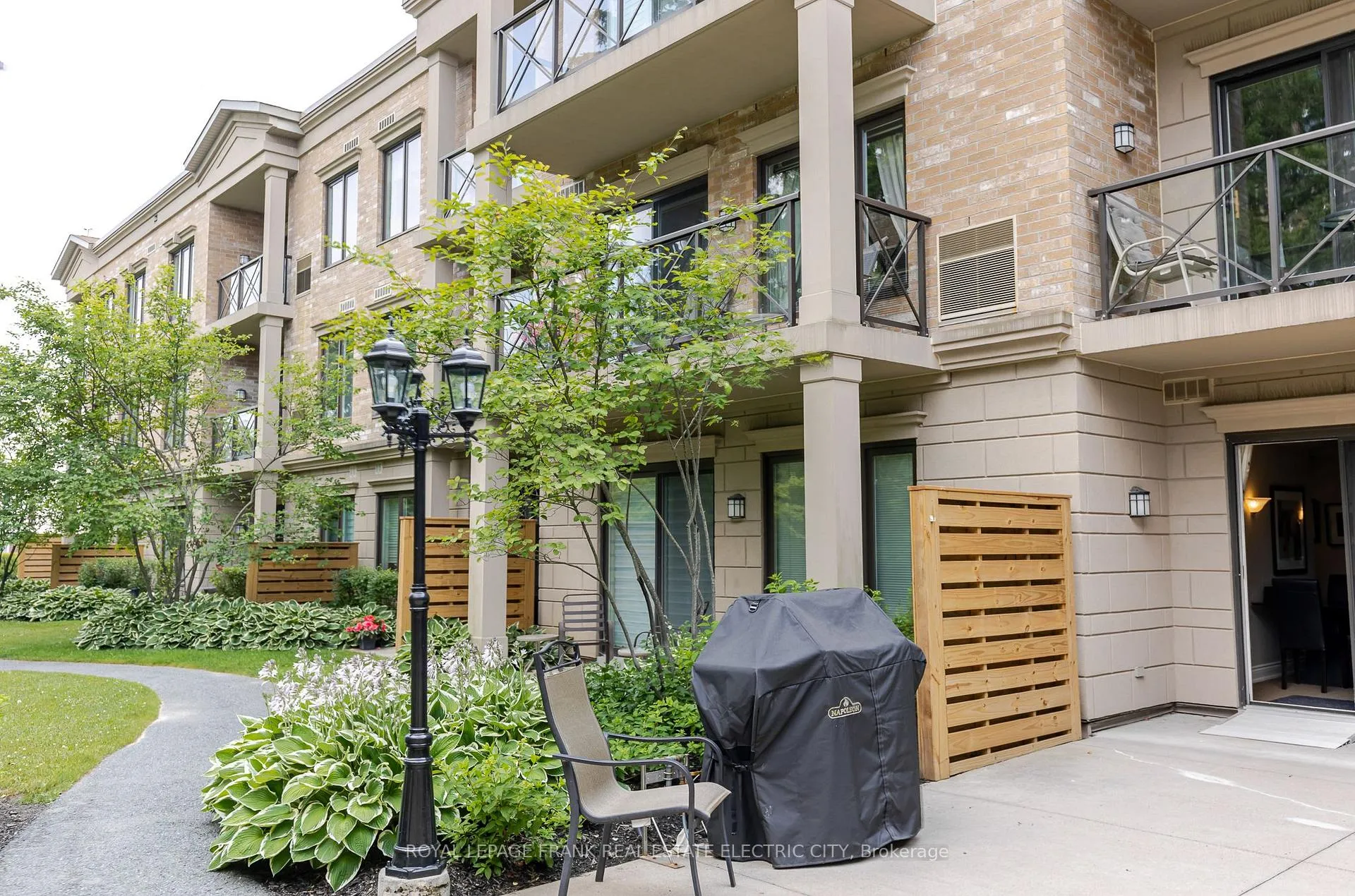 Photo 6 of Unit 105, 869 Clonsilla Avenue, Peterborough, Otonabee Ward 1 — HOMEH