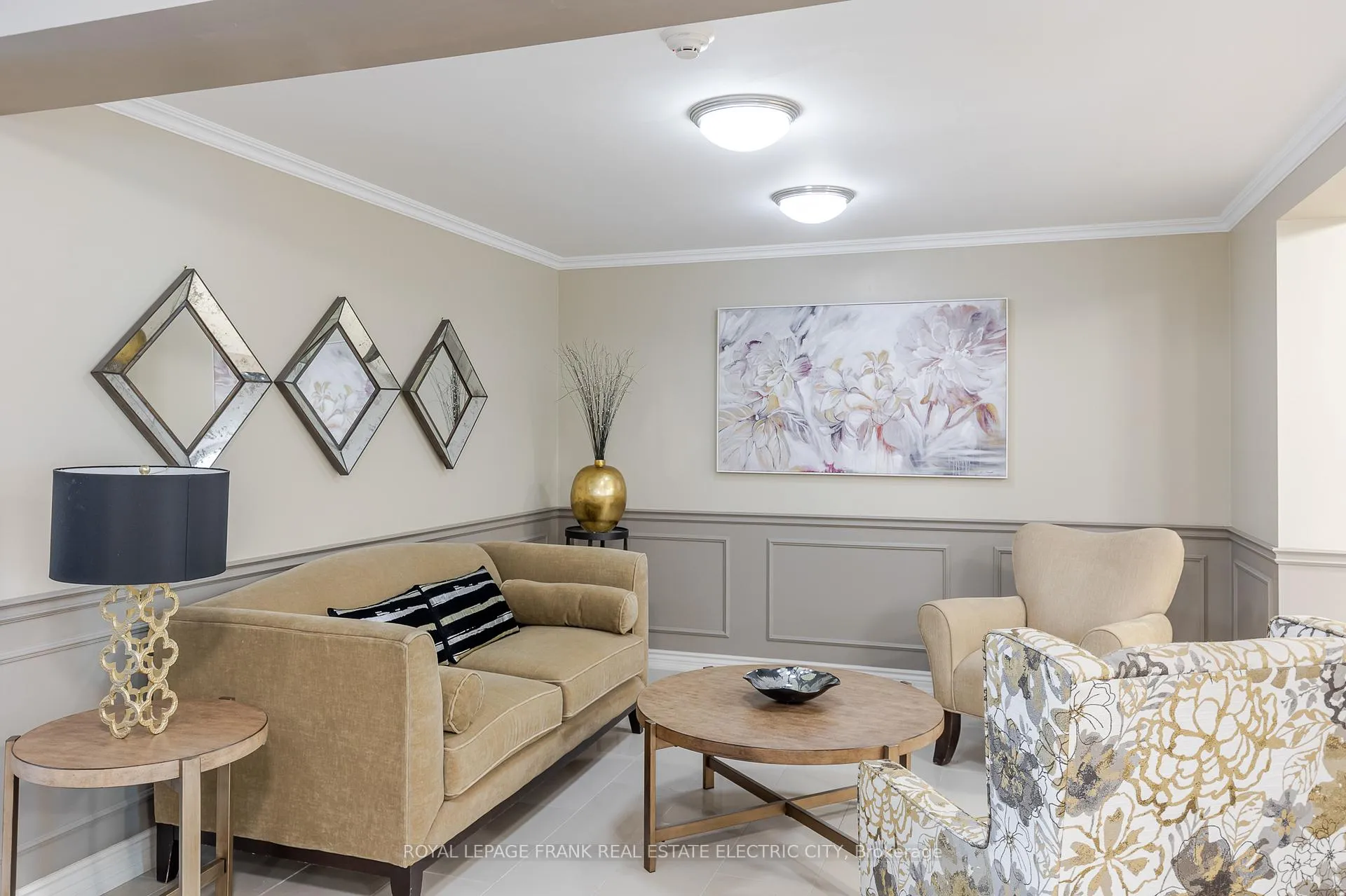 Photo 9 of Unit 105, 869 Clonsilla Avenue, Peterborough, Otonabee Ward 1 — HOMEH