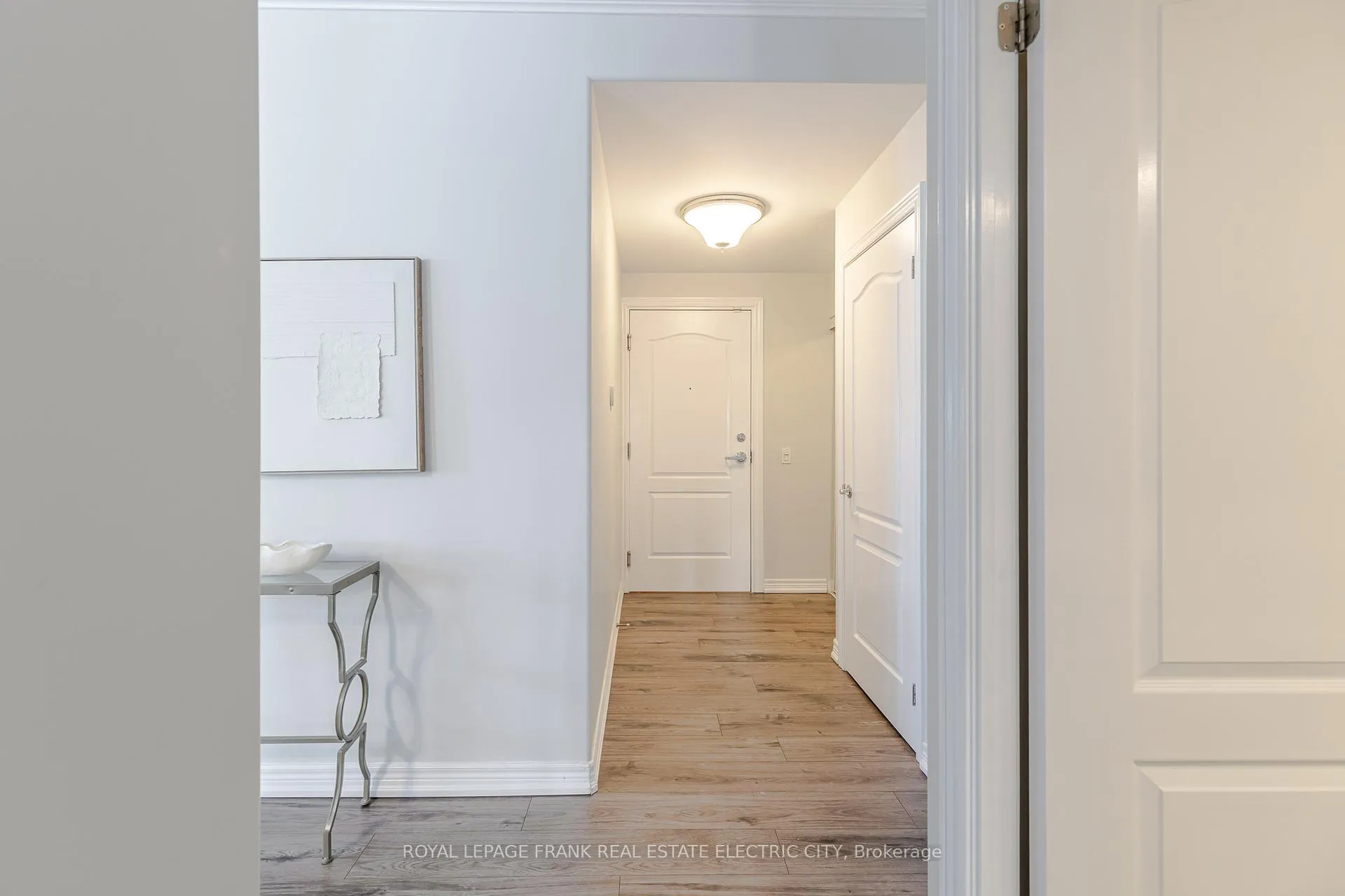Photo 19 of Unit 105, 869 Clonsilla Avenue, Peterborough, Otonabee Ward 1 — HOMEH