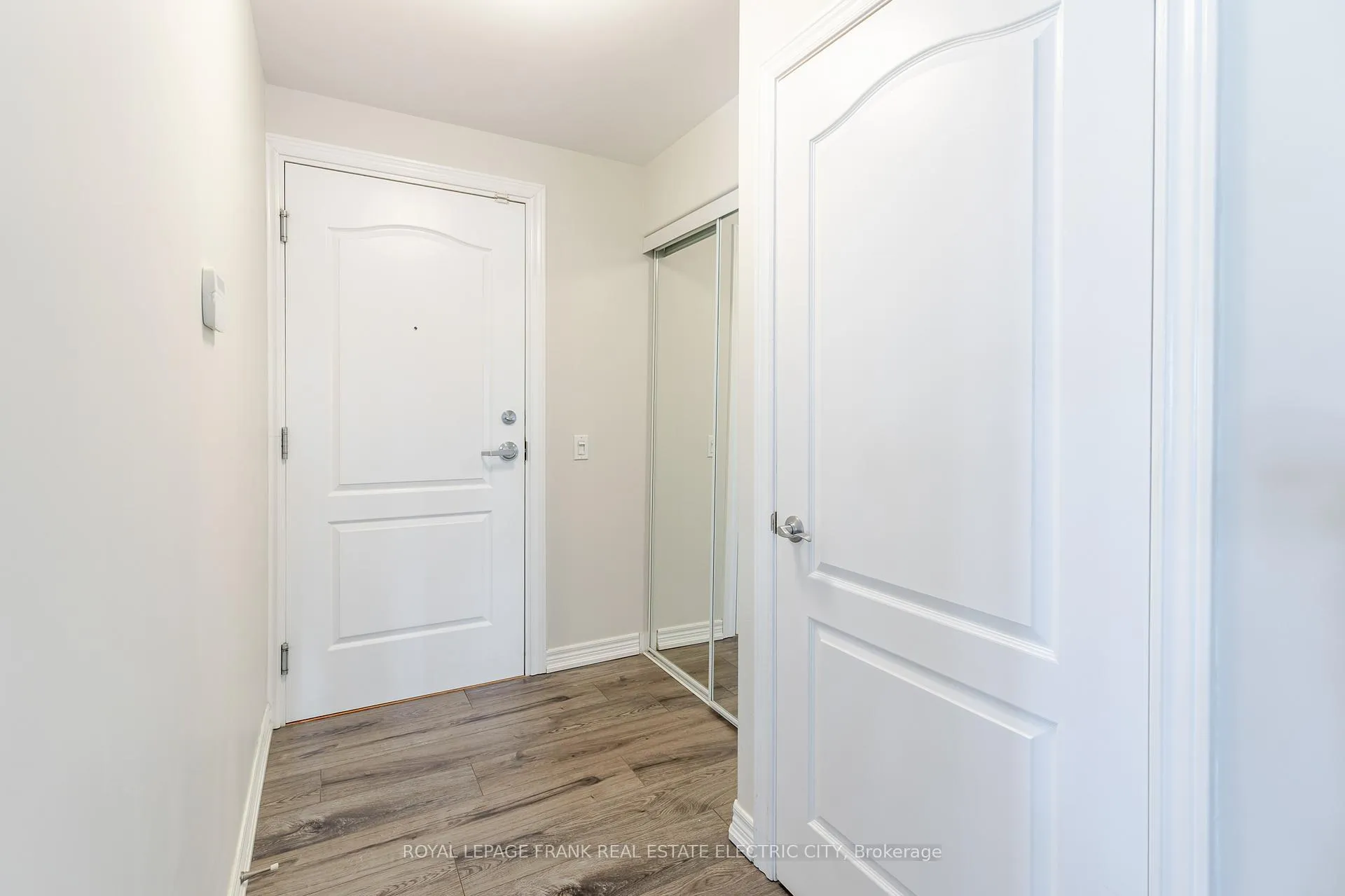 Photo 20 of Unit 105, 869 Clonsilla Avenue, Peterborough, Otonabee Ward 1 — HOMEH