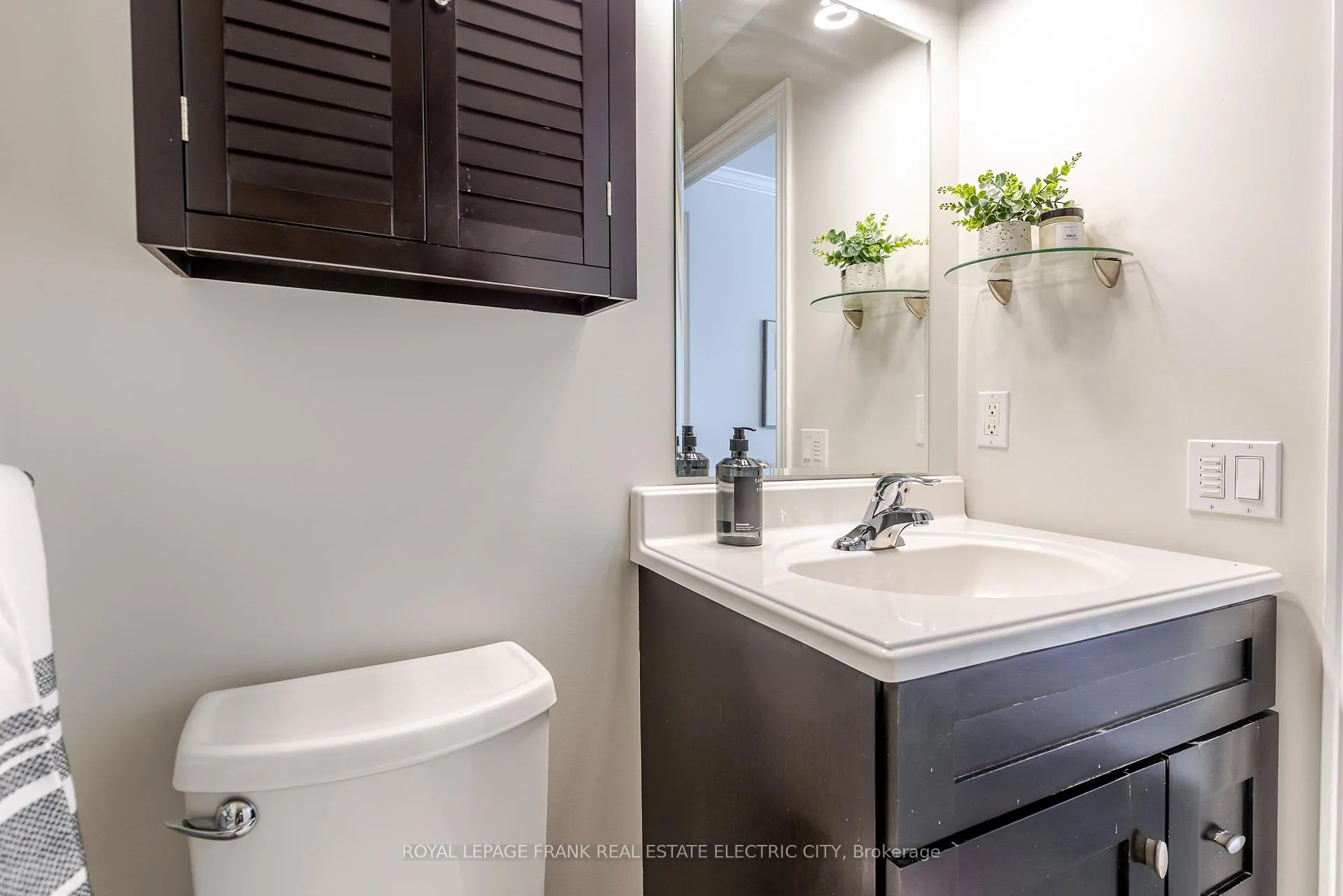 Photo 24 of Unit 105, 869 Clonsilla Avenue, Peterborough, Otonabee Ward 1 — HOMEH