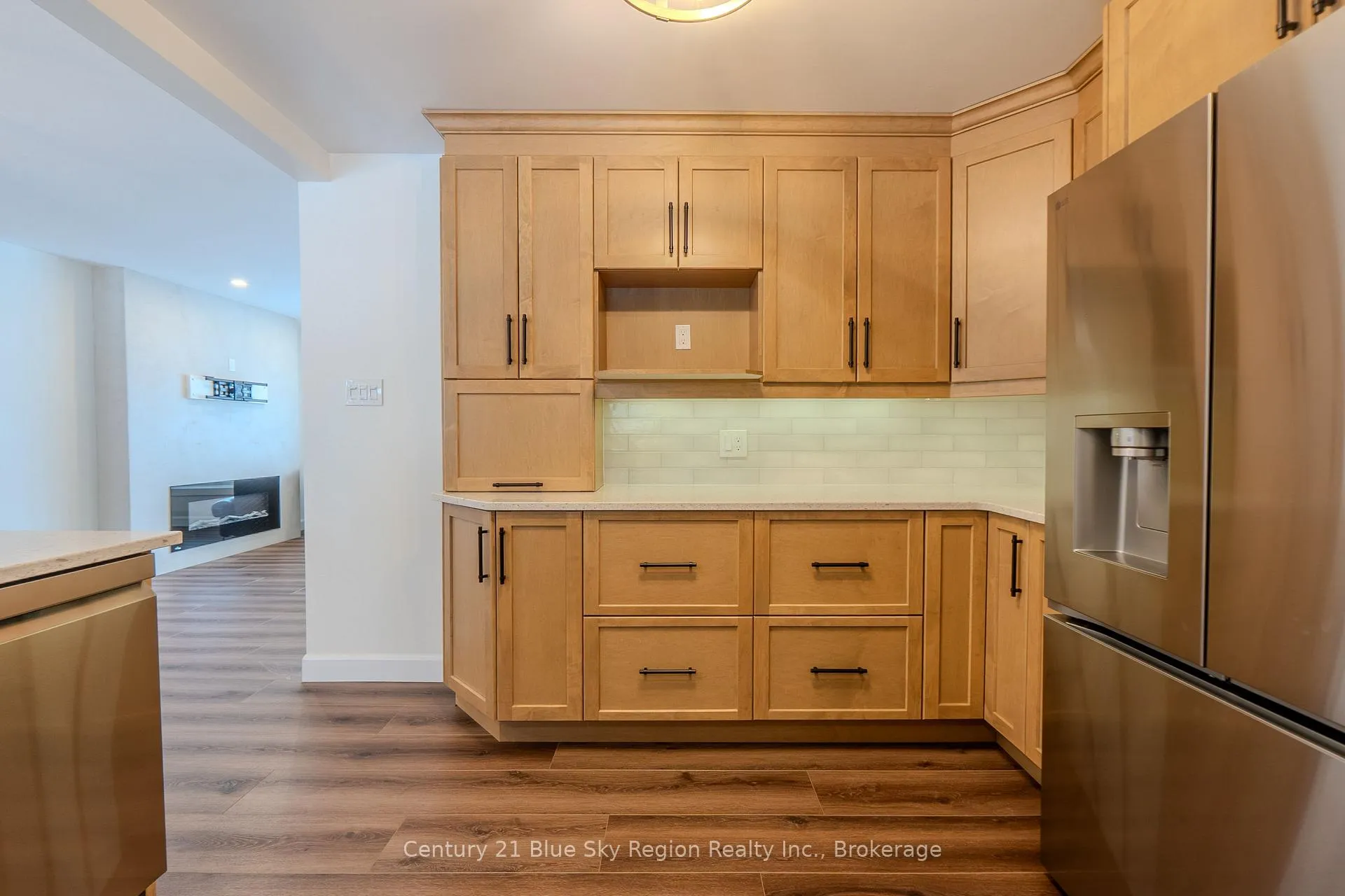 Photo 17 of 372 Camelot Drive, North Bay, Birchaven — HOMEH
