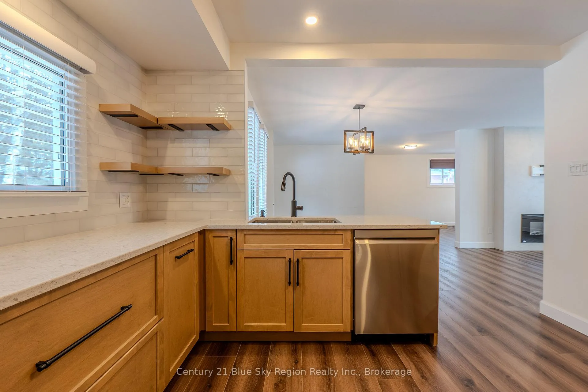 Photo 19 of 372 Camelot Drive, North Bay, Birchaven — HOMEH