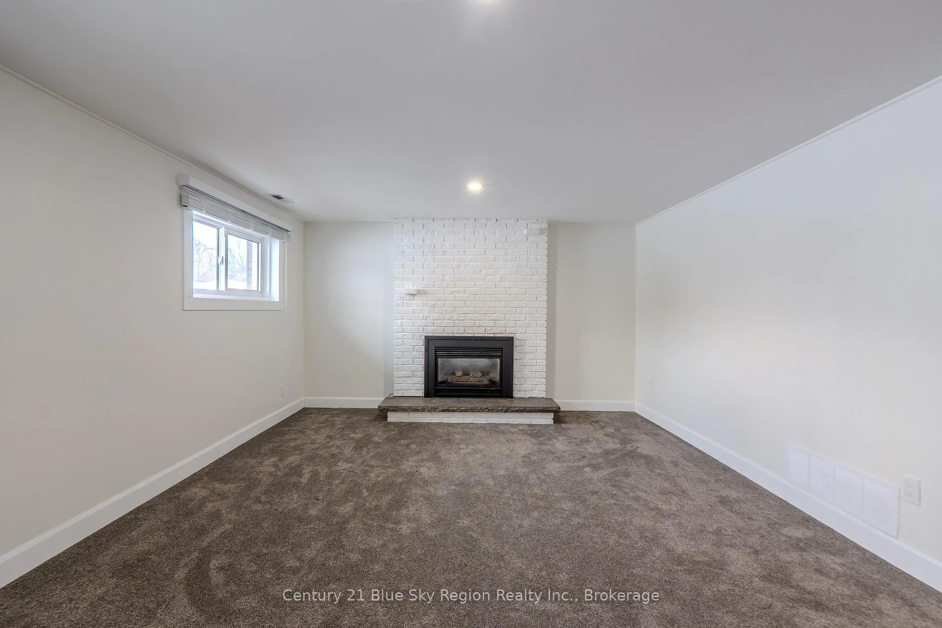 Photo 21 of 372 Camelot Drive, North Bay, Birchaven — HOMEH