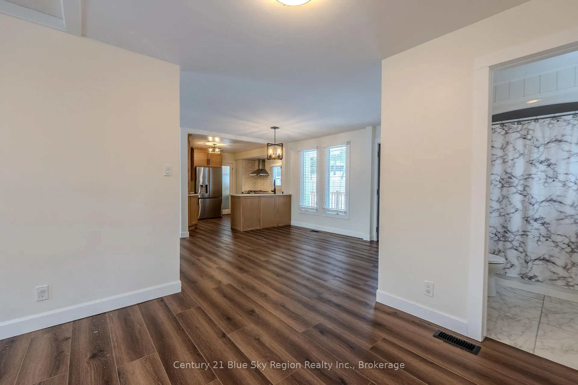 Photo 26 of 372 Camelot Drive, North Bay, Birchaven — HOMEH