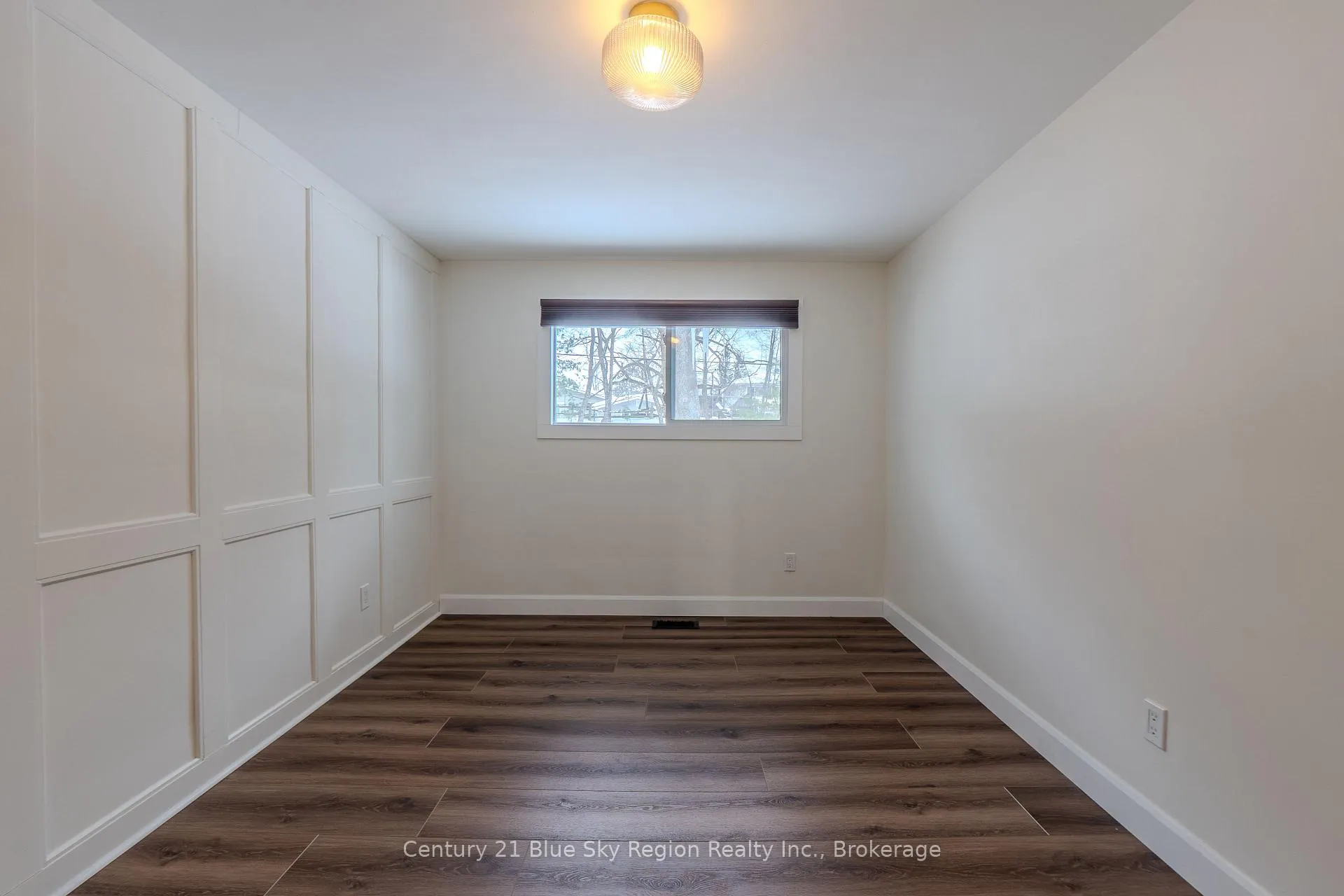 Photo 28 of 372 Camelot Drive, North Bay, Birchaven — HOMEH