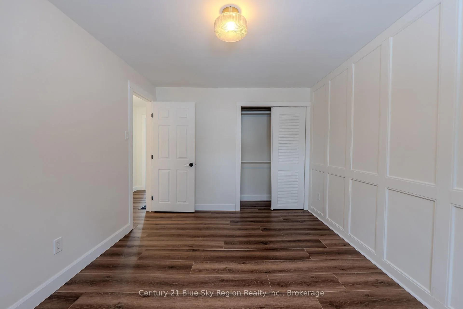 Photo 29 of 372 Camelot Drive, North Bay, Birchaven — HOMEH