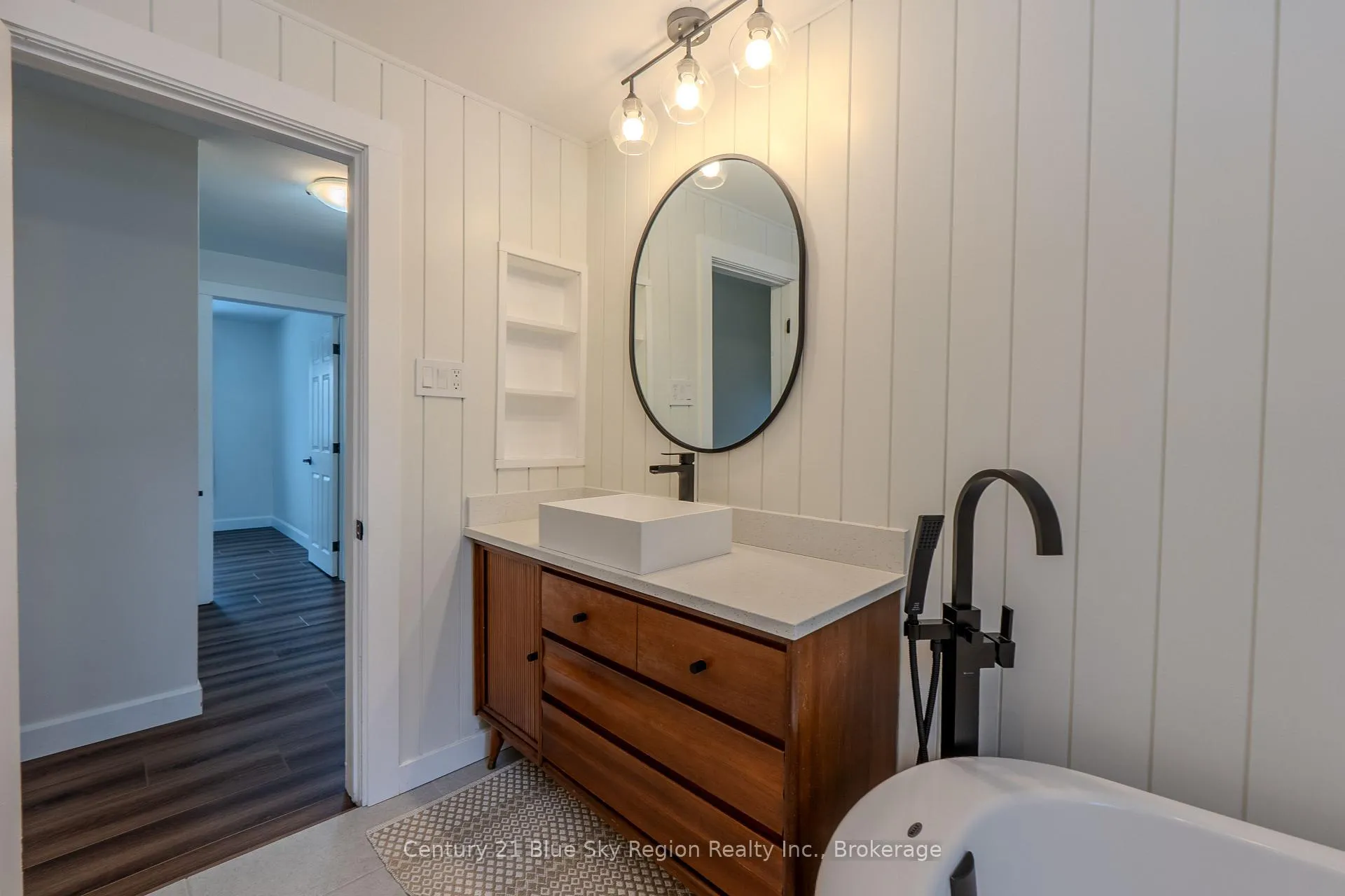 Photo 37 of 372 Camelot Drive, North Bay, Birchaven — HOMEH