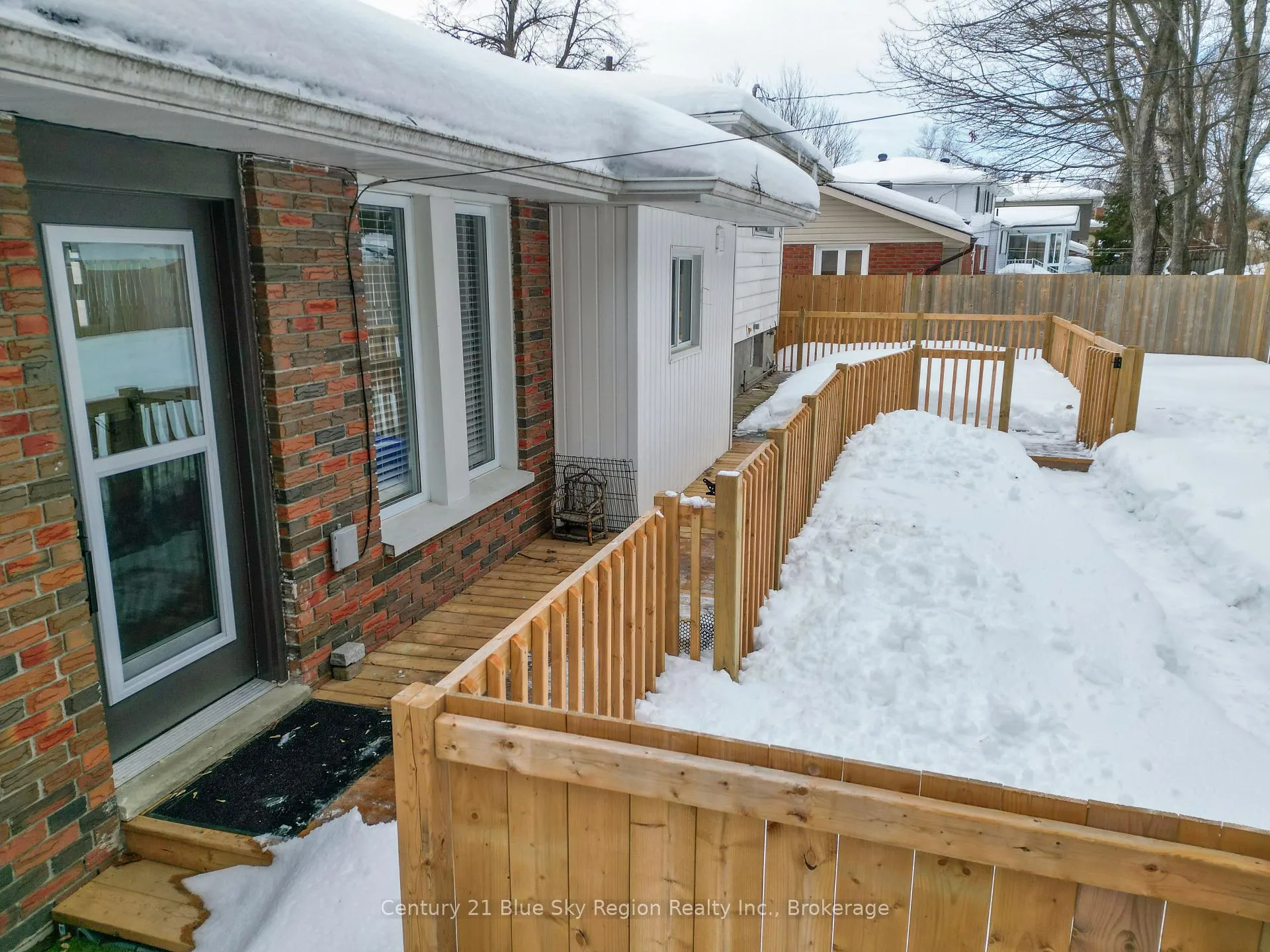 Photo 41 of 372 Camelot Drive, North Bay, Birchaven — HOMEH