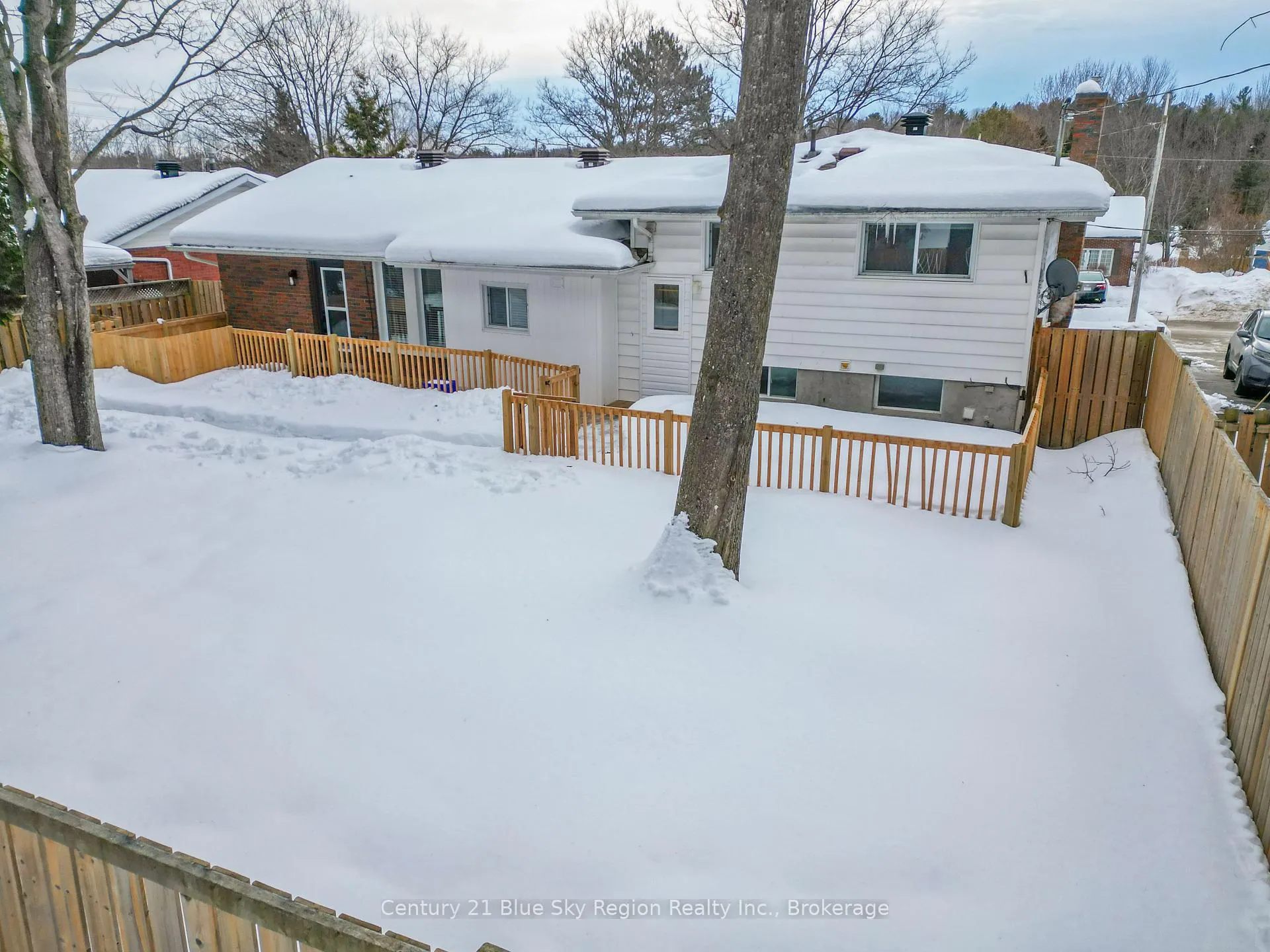 Photo 45 of 372 Camelot Drive, North Bay, Birchaven — HOMEH
