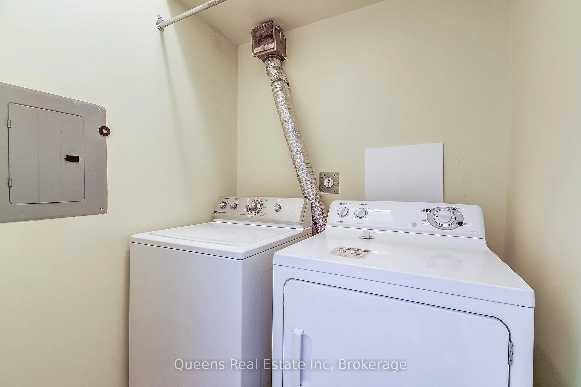 Photo 14 of Unit 803, 200 Limeridge Road W, Hamilton, Rolston — HOMEH