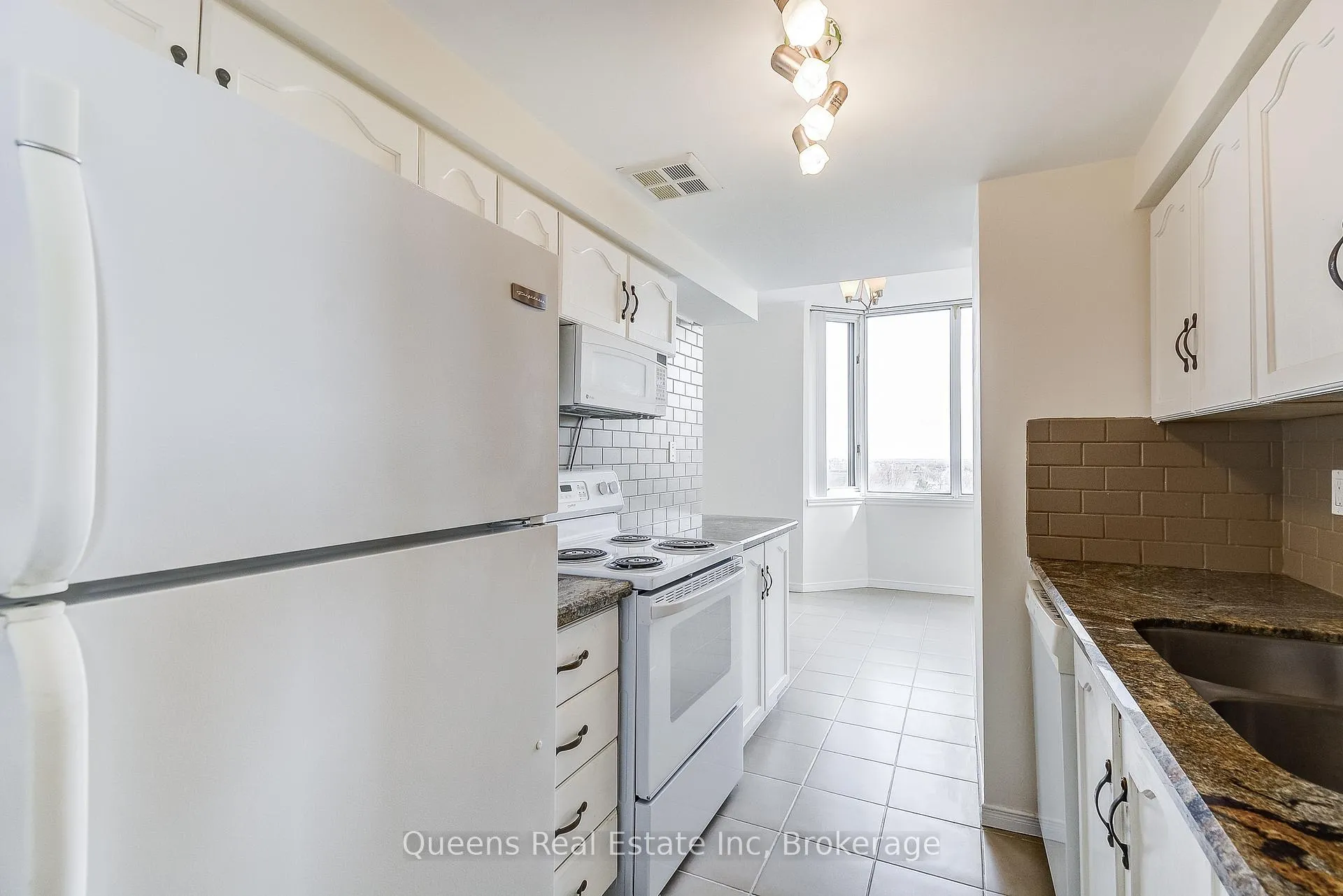 Photo 27 of Unit 803, 200 Limeridge Road W, Hamilton, Rolston — HOMEH