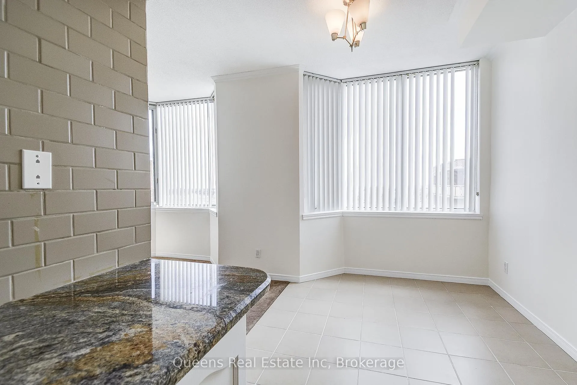 Photo 29 of Unit 803, 200 Limeridge Road W, Hamilton, Rolston — HOMEH
