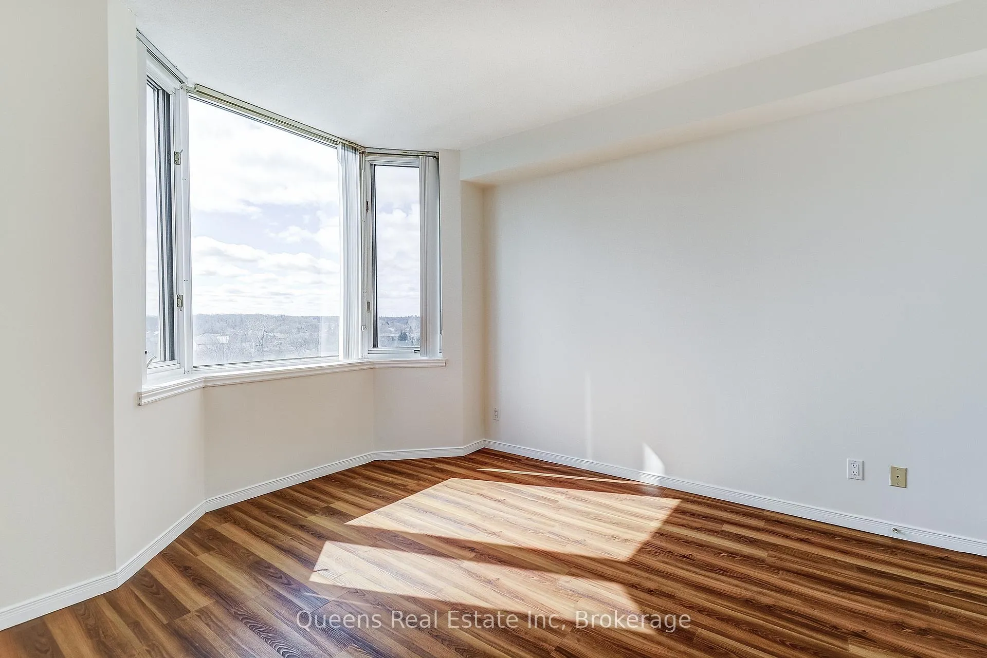 Photo 31 of Unit 803, 200 Limeridge Road W, Hamilton, Rolston — HOMEH