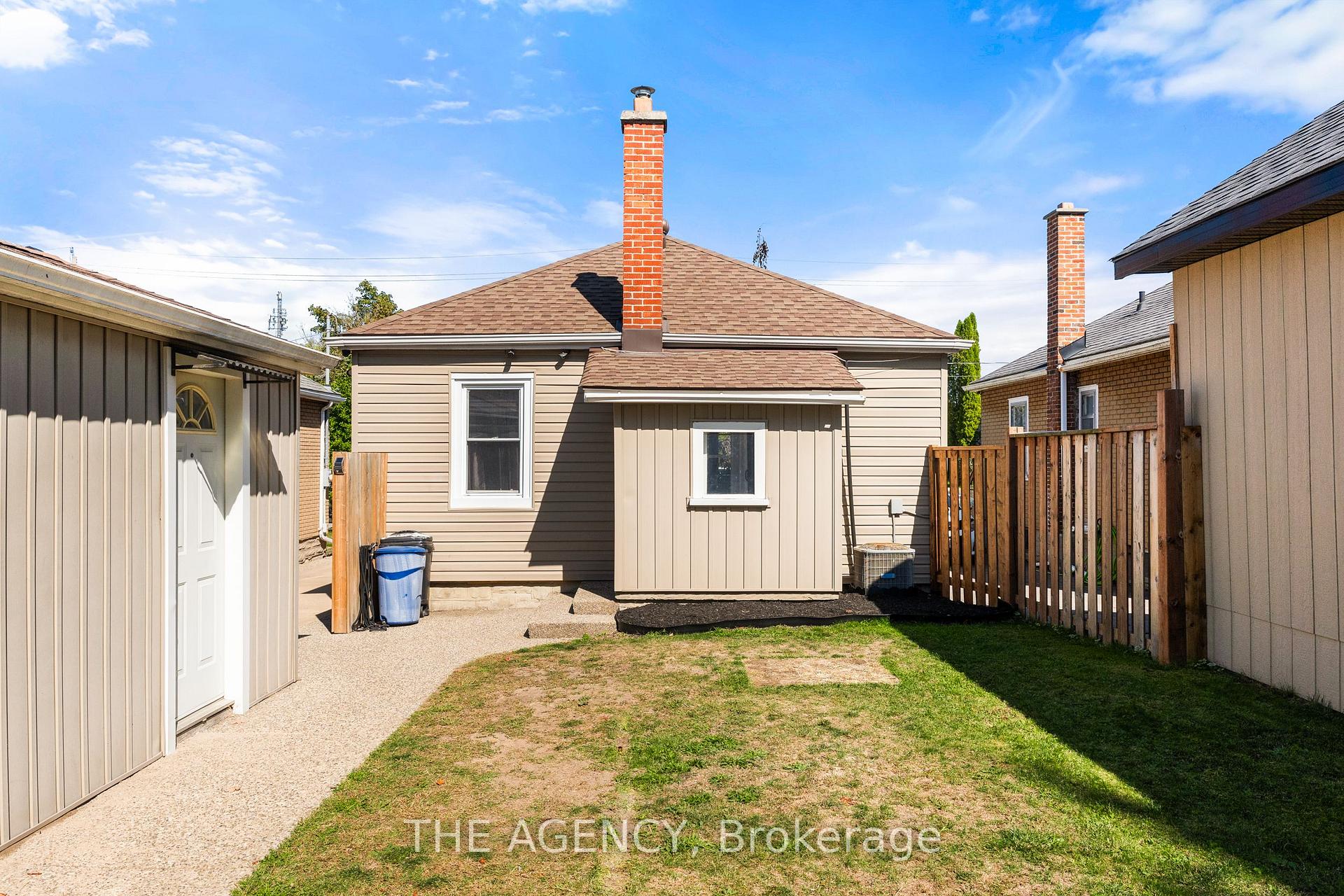 Photo 31 of 291 Maple Avenue, Kitchener — HOMEH