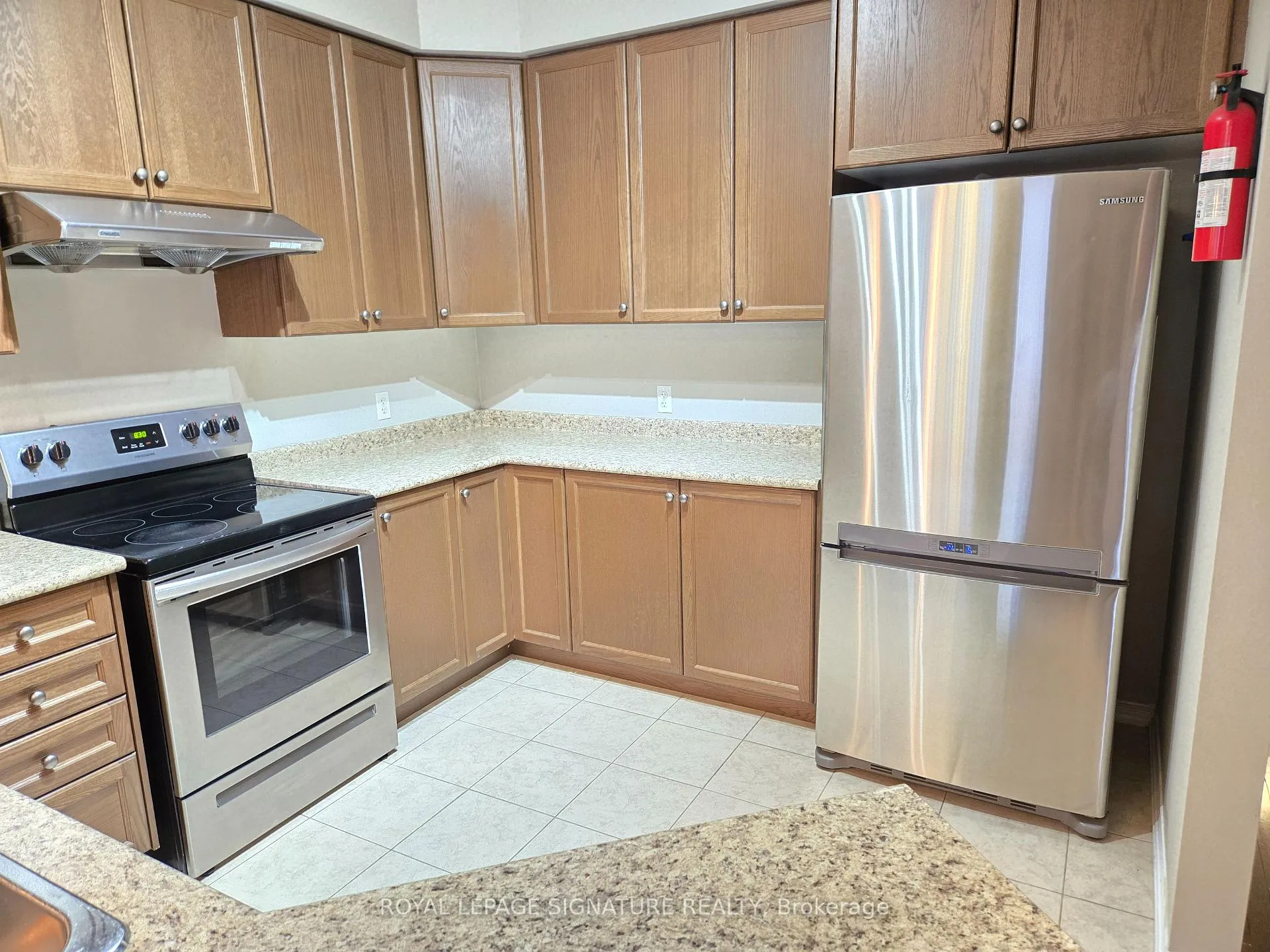 Photo 5 of Unit 1, 80 Hood Crescent, Brampton, Fletcher's West — HOMEH