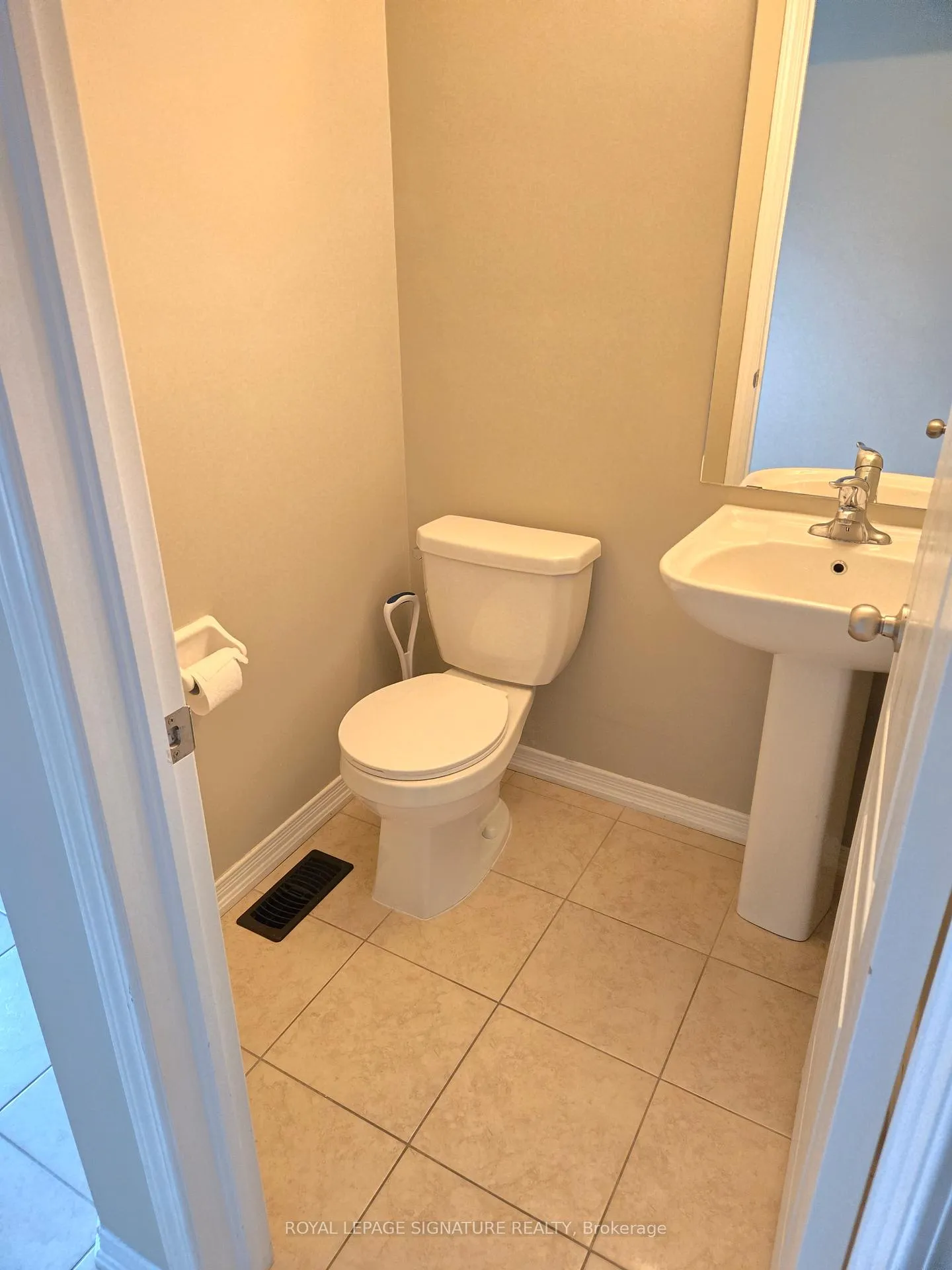 Photo 6 of Unit 1, 80 Hood Crescent, Brampton, Fletcher's West — HOMEH