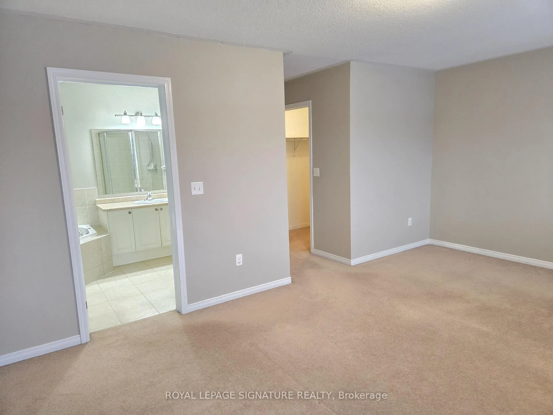 Photo 8 of Unit 1, 80 Hood Crescent, Brampton, Fletcher's West — HOMEH