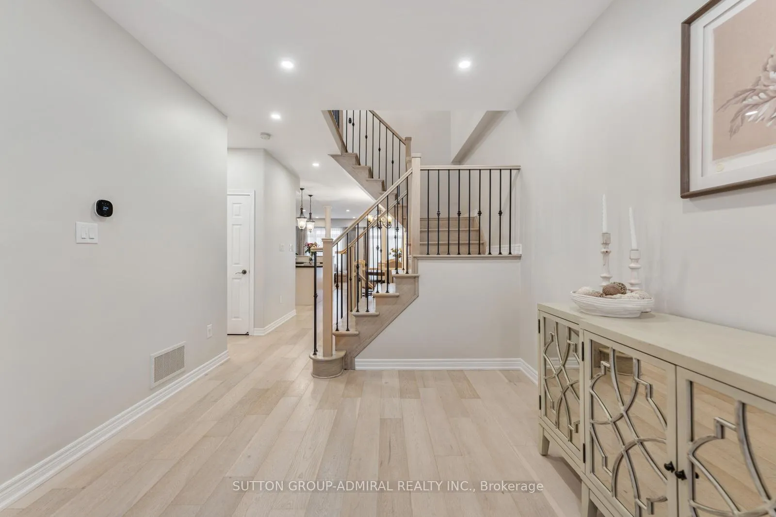 Photo 6 of 5 Millhouse Court, Vaughan, Patterson — HOMEH
